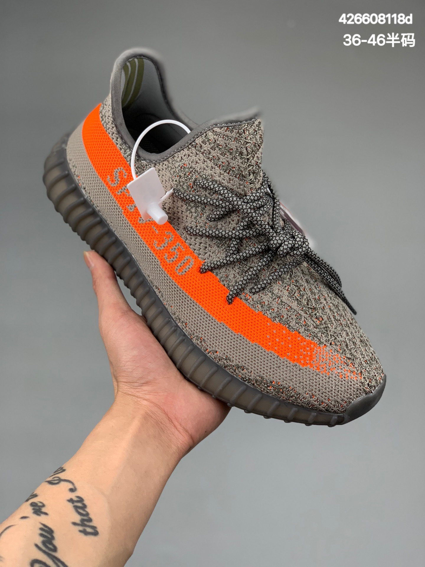 
真爆 阿迪达斯 椰子350 灰橘满天星 Adidas 椰子350V2 boost 原织面纯原1.0原织面精针织机，原厂针织面料#顶级Boost 满钉大底 货号：GW1229尺码：36 36.5 37 38 38.5 39 40 40.5 41 42 42.5 43 44 44.5 45 46
编码：426608118d