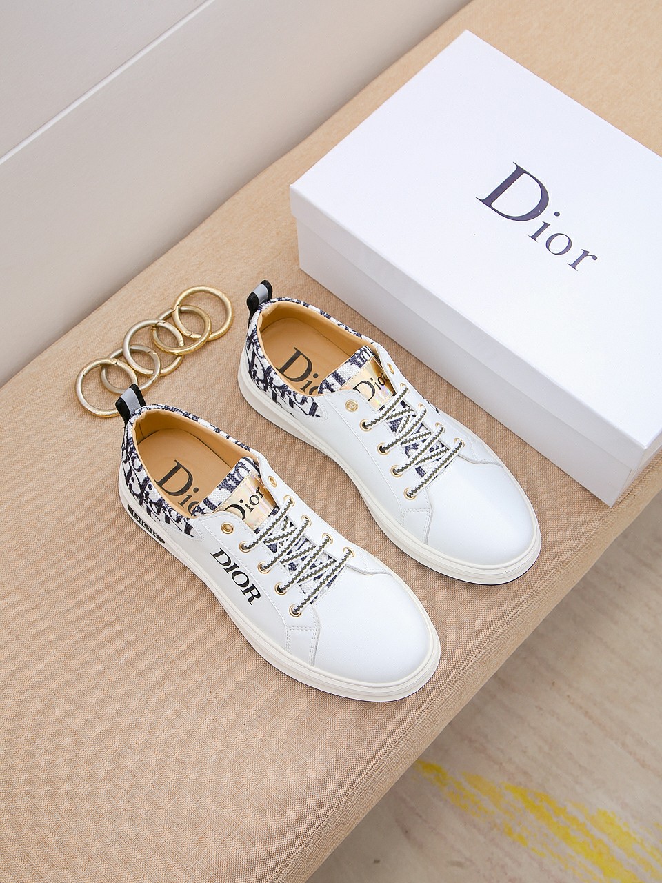 I0  Burberry 巴宝莉 经典休闲鞋2022休闲运动男鞋，懒人套脚板鞋 帆船鞋 全新米兰时装时尚的设计，完美做工，原版复刻 骑士花纹😍 材质：头层牛皮柔软舒适，羊皮鞋垫，适合户外青年跑步🏃户外司机驾车鞋 🚗套脚方便 懒人乐福首选原版橡胶耐磨大底，男鞋