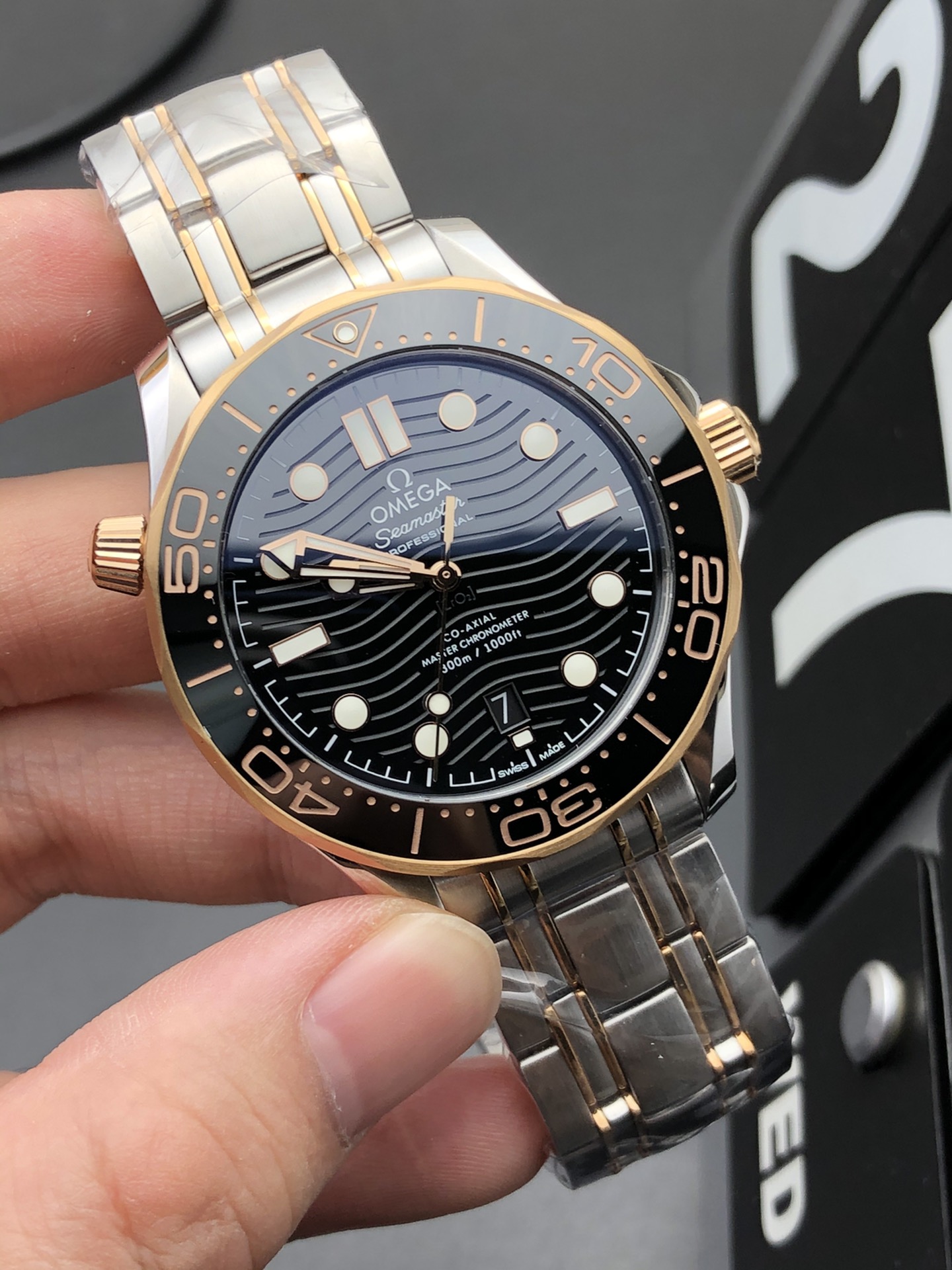 Omega OR 玫瑰金海马
