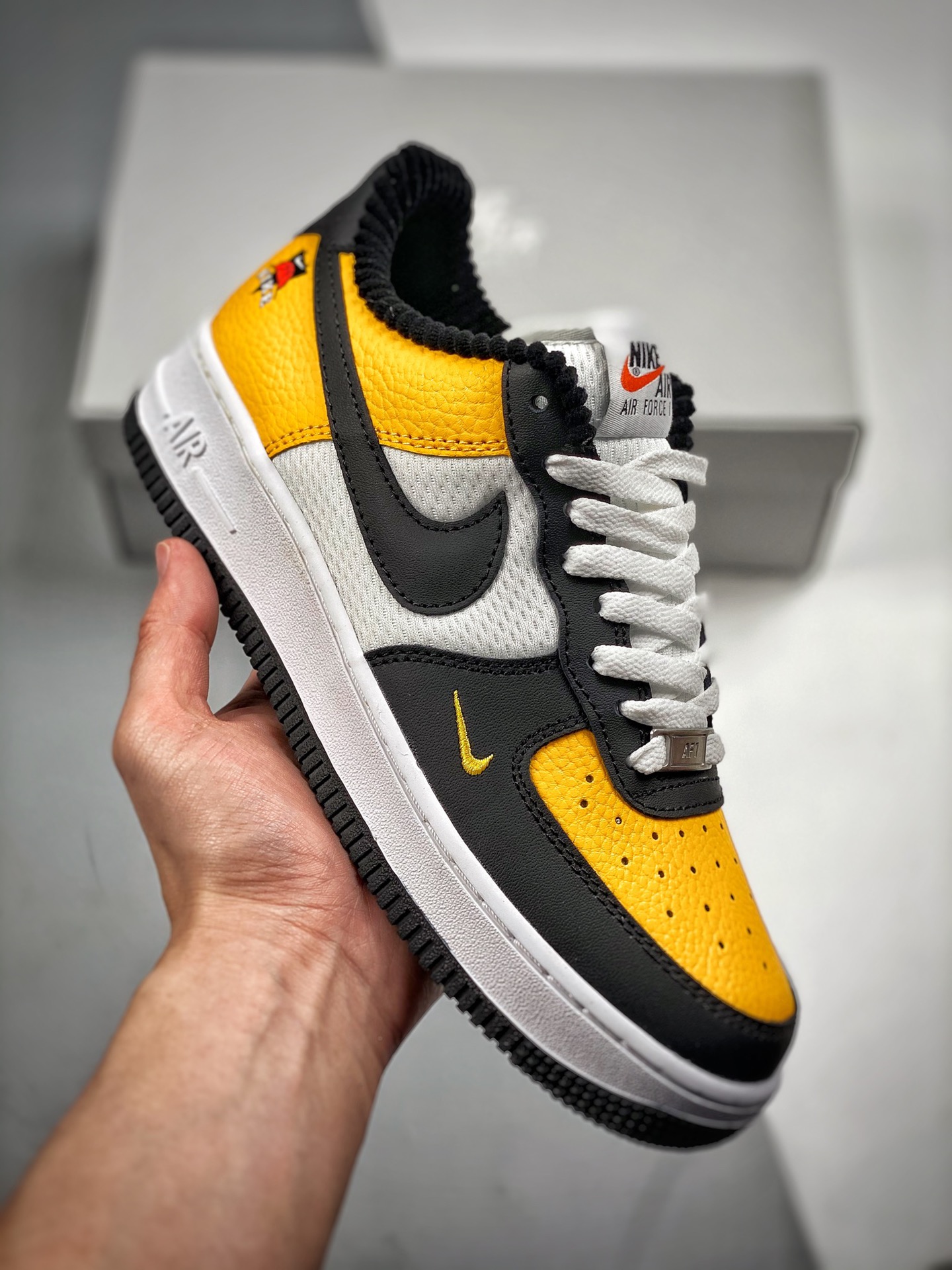 -3 Nike Air Force 1'07 Negro Blanco Amarillo Sincronizado oficial, nivel original, horma original y cartón original, cr…