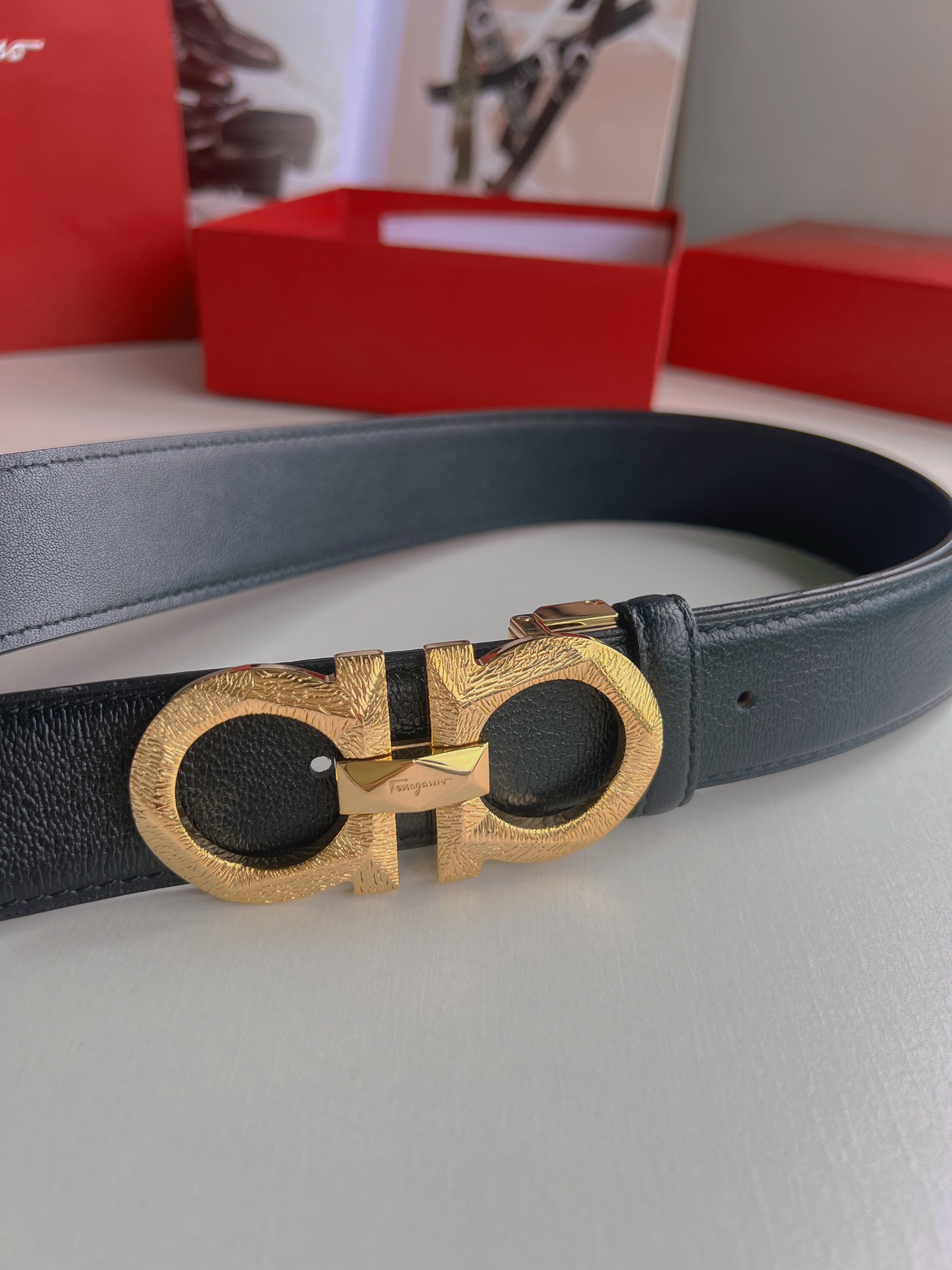 Ferragamo菲拉格慕   精选上乘材质男士商务3.5cm腰带