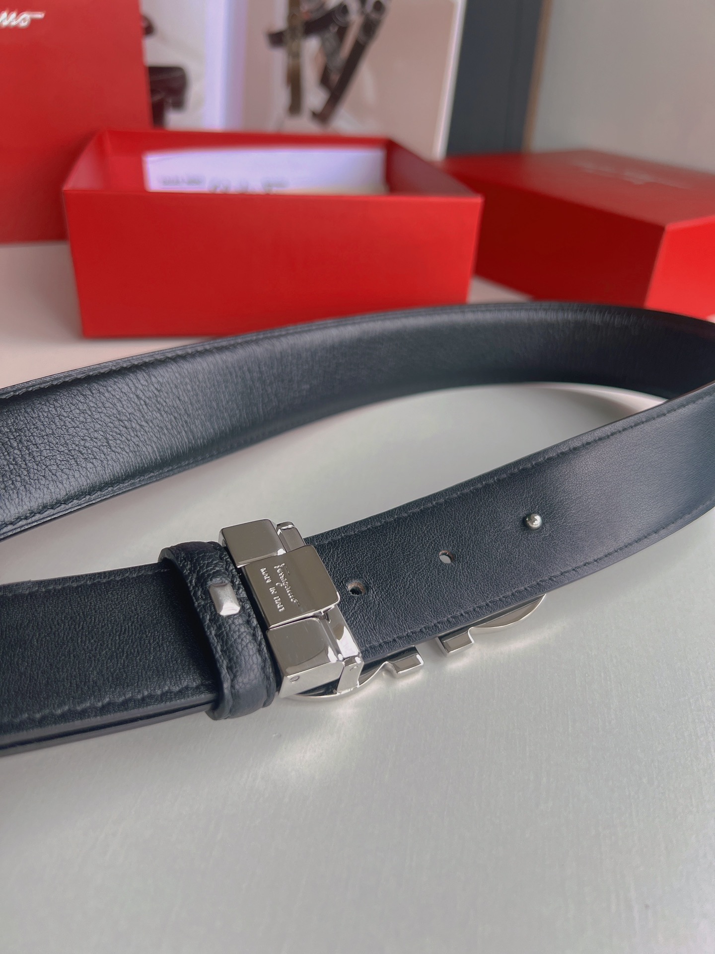 Ferragamo菲拉格慕   精选上乘材质男士商务3.5cm腰带
