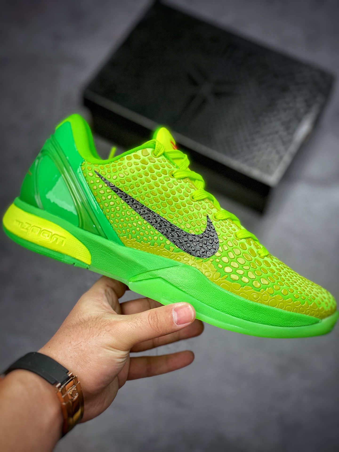 190 Nike Kobe VI ”Grinch 圣诞节” 科比6代 青蜂侠 CW2190-300