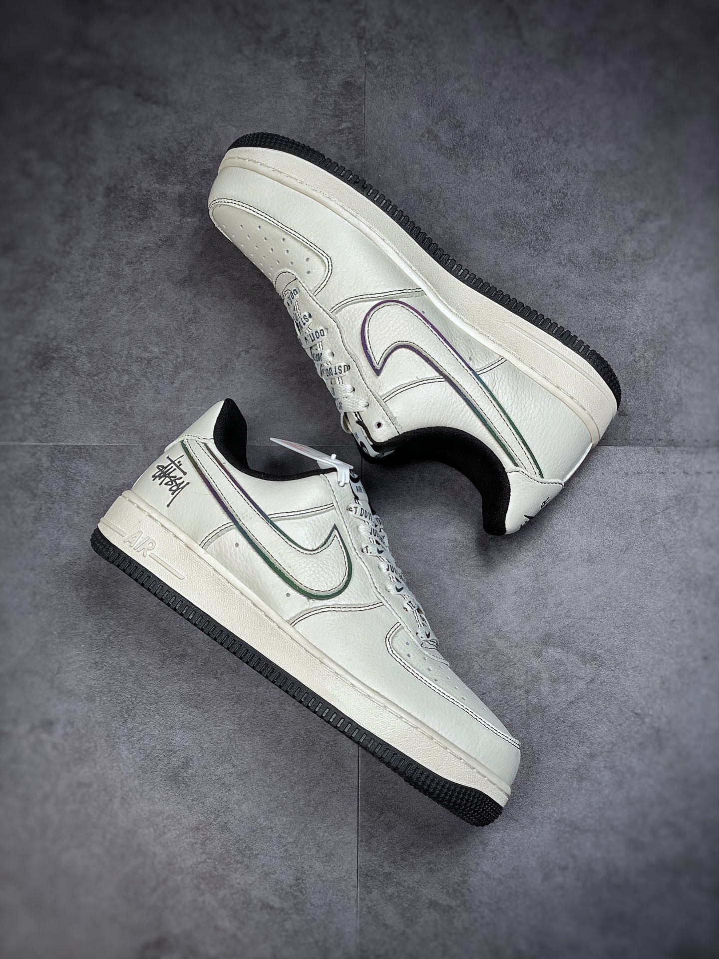 260 Nike Air Force 1 Low 07 x Stussy 斯图西联名 UN1635-702