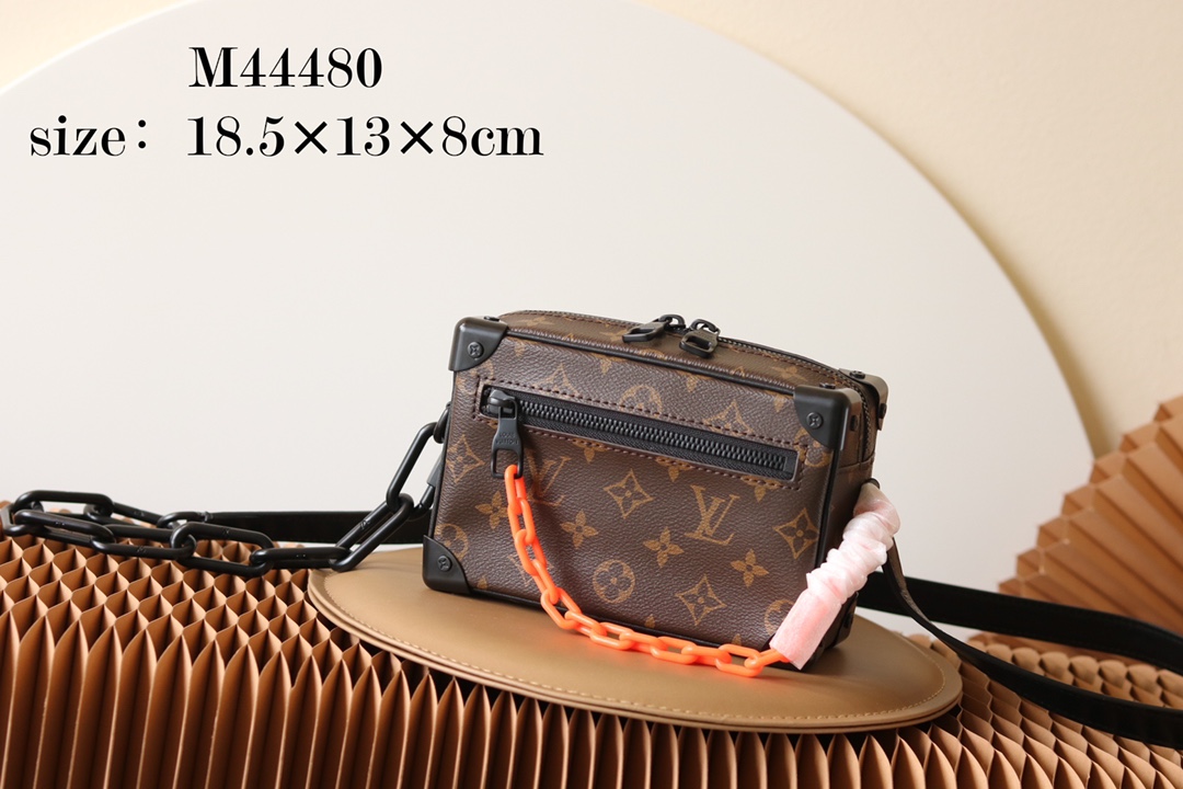 Louis Vuitton LV Soft Trunk New
 Crossbody & Shoulder Bags Chains M44735