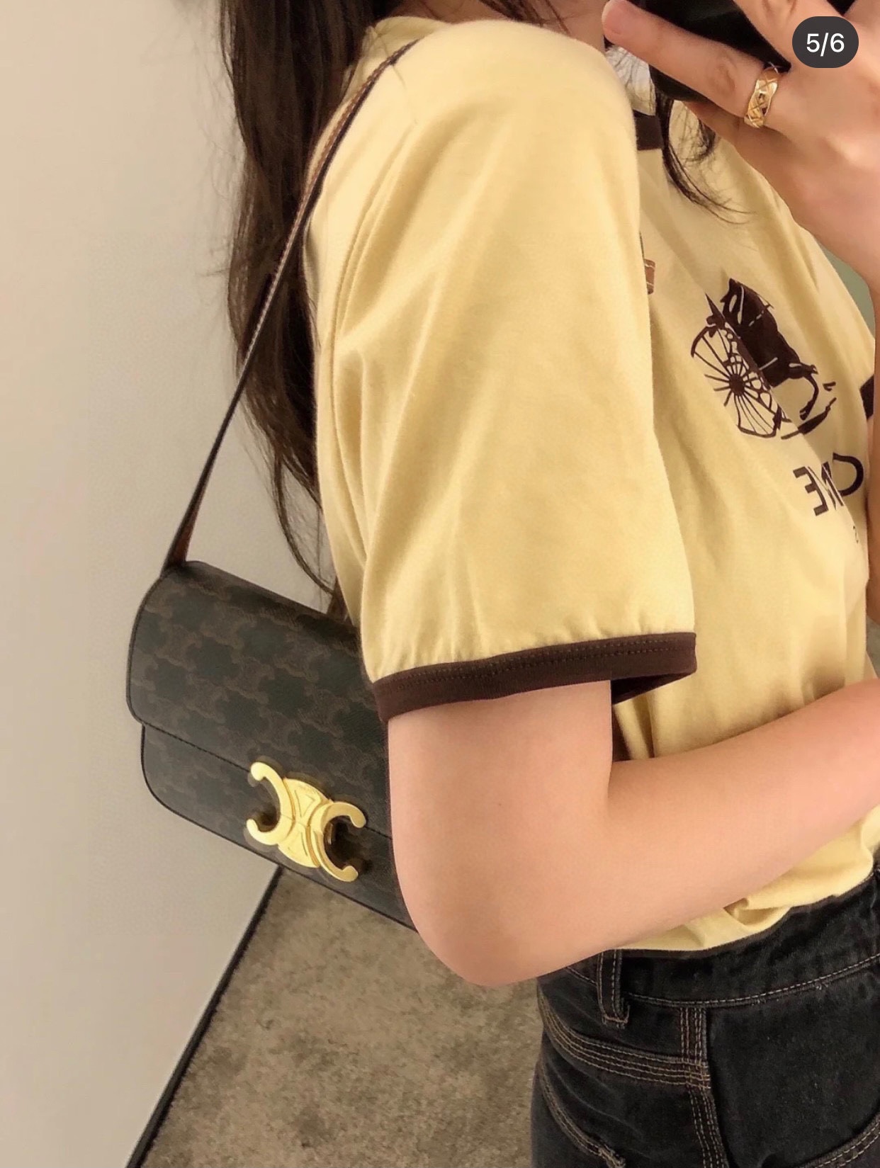 NO:197690,Blogger planting grass #Celine underarm bag Celine This presbyterian Arc de Triomphe underarm bag is really great. The little one is cute 194142, Celine, celine, celine19860909博主种草#Celine腋下包 Celine 这个老花凯旋门腋下包真的太可以了 小小的很可爱194142,赛琳celine,celine,celine,Bag