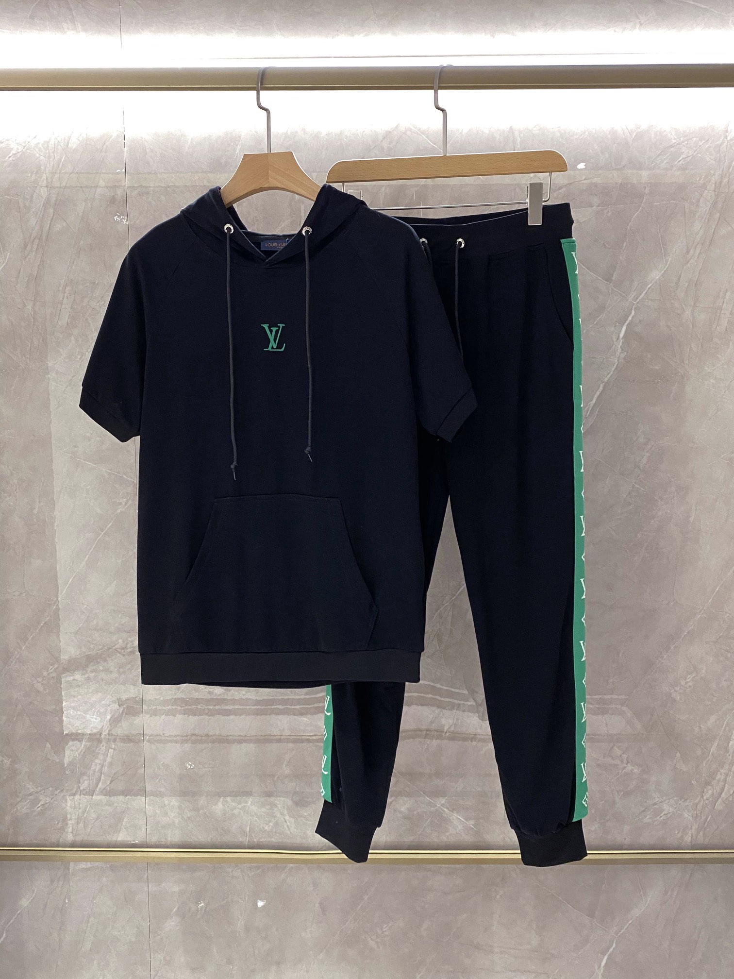 Louis Vuitton New
 Clothing Pants & Trousers T-Shirt Two Piece Outfits & Matching Sets Cotton Mercerized Spring/Summer Collection Hooded Top