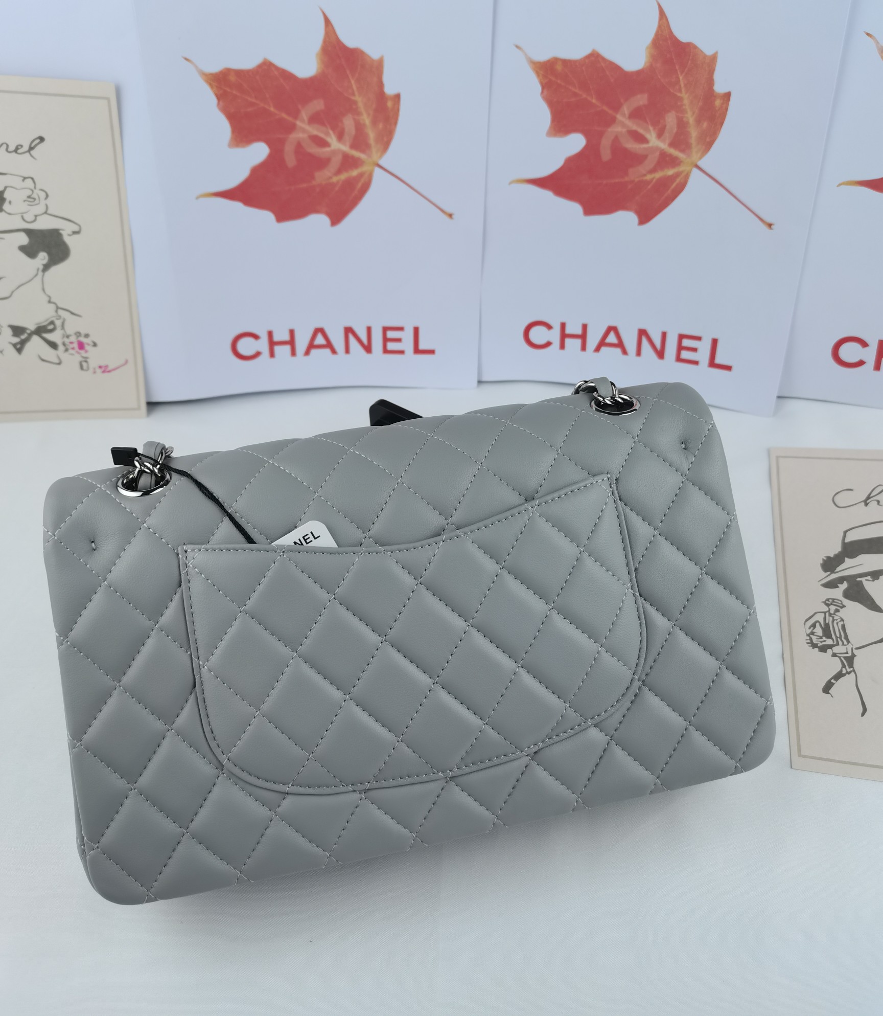 顶级货_厂跑量价高端定制品Chane1ClassicBag01112演绎了Chane1的经典高雅简约精美