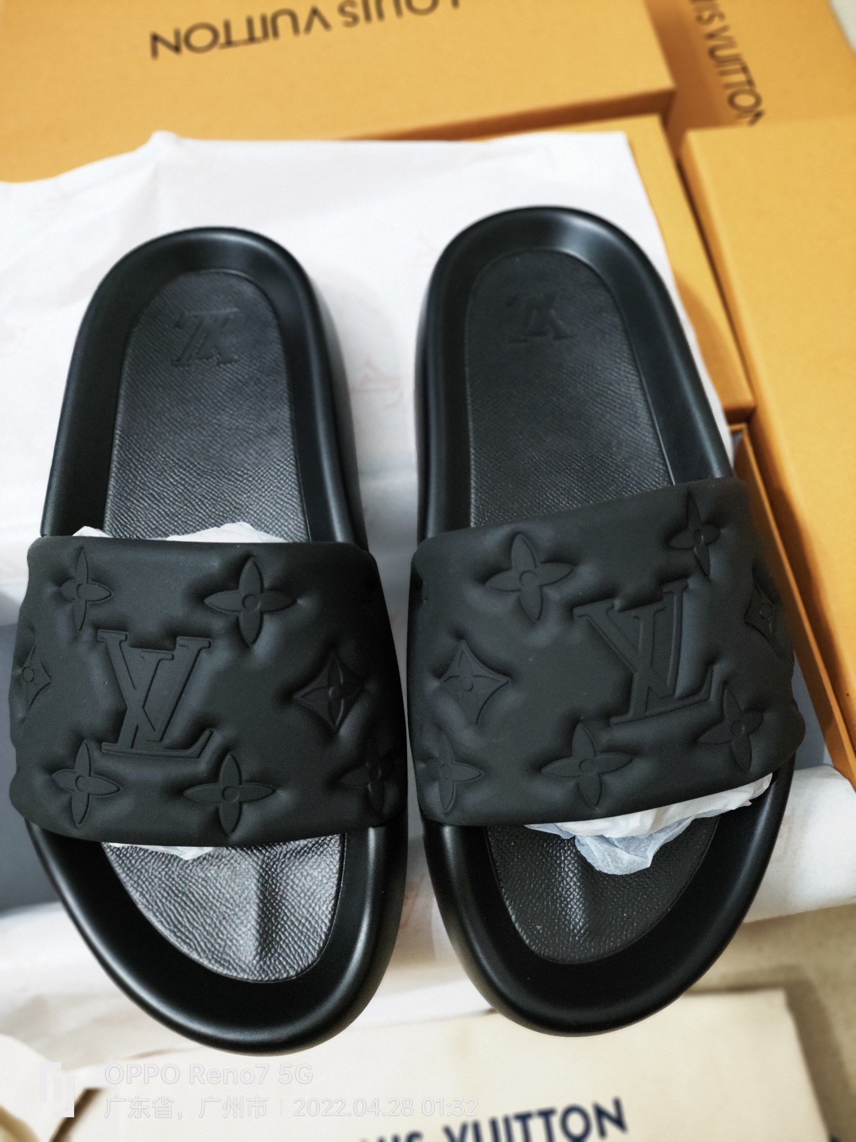 NO:164442,New ~ LV Louis Vuitton Early Spring New Slippers Original Open-Model Sol 35-45 Slippers, Louis vuitton, louis vuitton, slippers19860909上新啦～LV路易威登 早春新款拖鞋原版开模大底35-45码,拖鞋,louis vuitton,louis vuitton,slippers,Women's Shoes