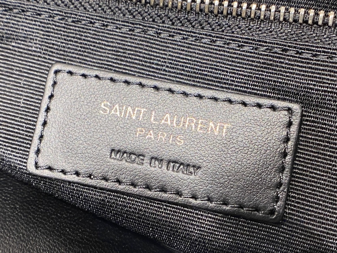 YSL 𝐍𝐢𝐤𝐢 28𝐜𝐦 邮差包 633158黑色/银链