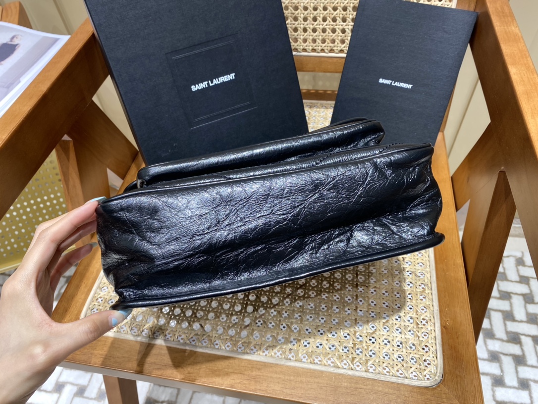 YSL 𝐍𝐢𝐤𝐢 28𝐜𝐦 邮差包 633158黑色/银链