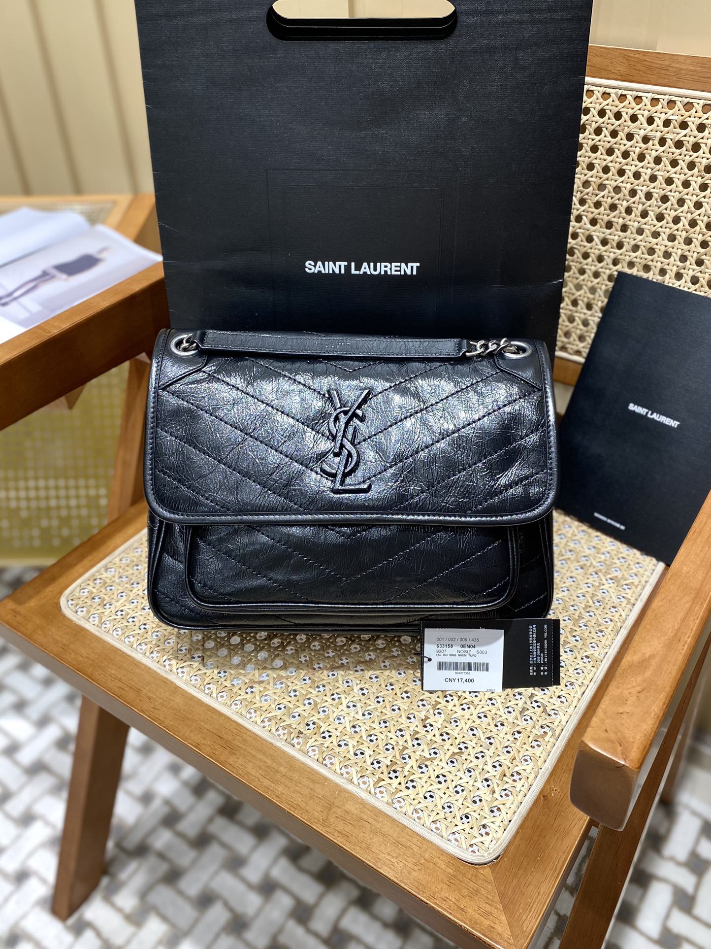 YSL 𝐍𝐢𝐤𝐢 28𝐜𝐦 邮差包 633158黑色/银链