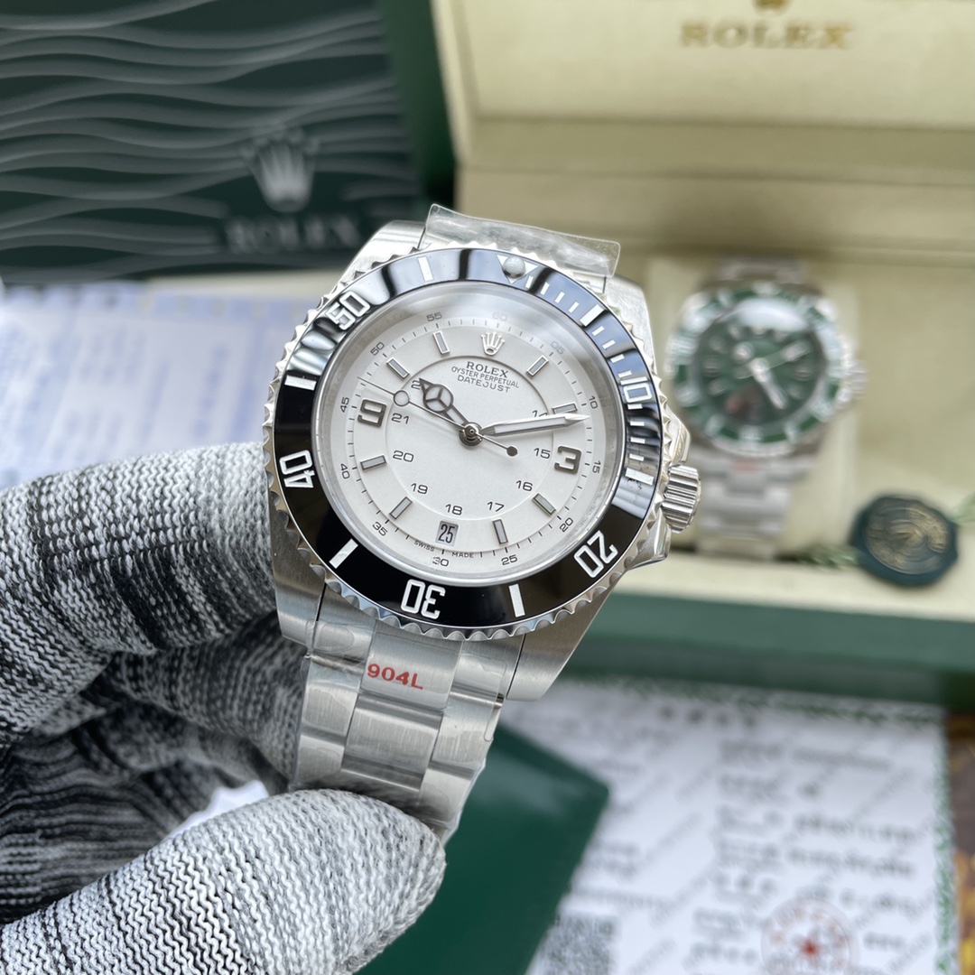 💰500
劳力士－ROLEX 
水鬼系列－男士机械腕表 
原装进口西铁城机
316L精钢壳套陶瓷圈口
纯精钢表带 原装保险扣
蓝宝石玻璃镜面
直径40mm 厚度13mm 
生活节奏 尽在掌握