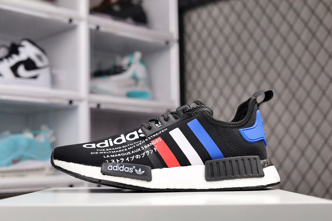 F5 Adidas NMD CS1 PK“All White” 弹力针织面爆米花袜子鞋鞋款采用Adidas Primeknit鞋面，力求如袜套般贴合。饰大号NMD印花，旨在展现Adidas元气。巴斯夫真爆Boost技术，力求为步伐添舒适×996YF