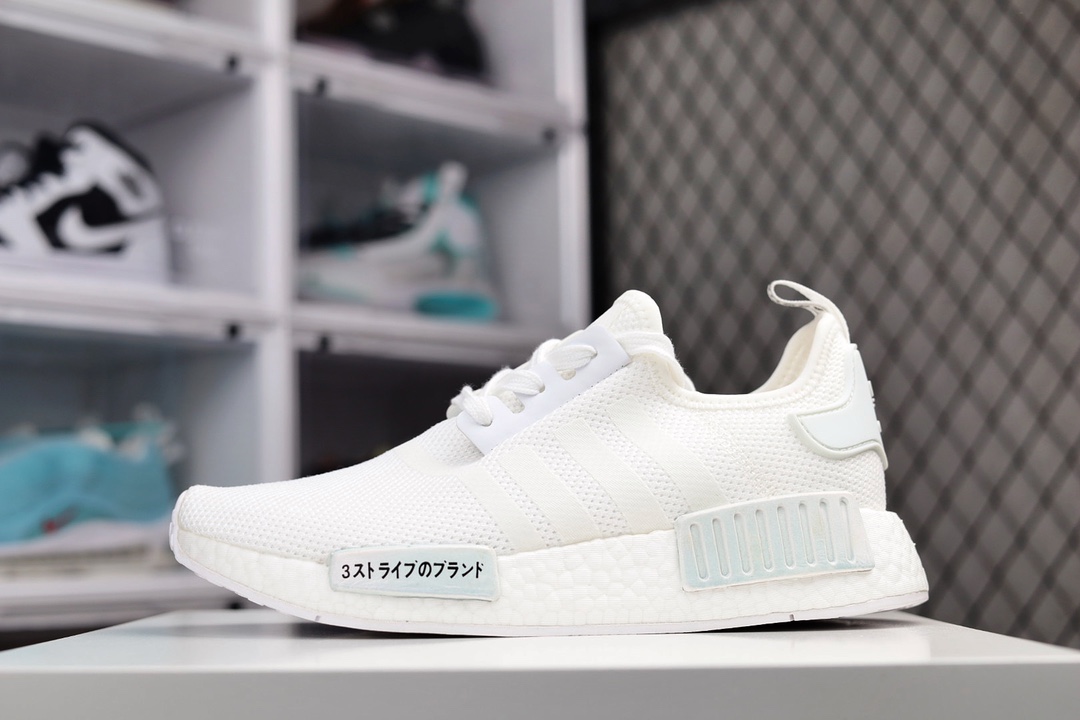 F5 Adidas NMD CS1 PK“All White” 弹力针织面爆米花袜子鞋鞋款采用Adidas Primeknit鞋面，力求如袜套般贴合。饰大号NMD印花，旨在展现Adidas元气。巴斯夫真爆Boost技术，力求为步伐添舒适×996YF