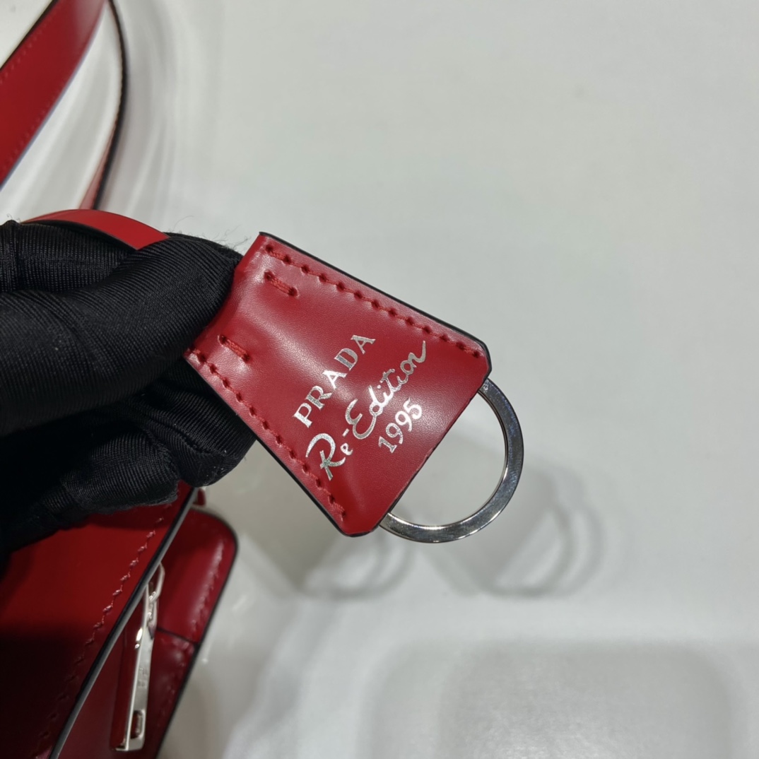 PRADA普拉达tote购物袋1BA350