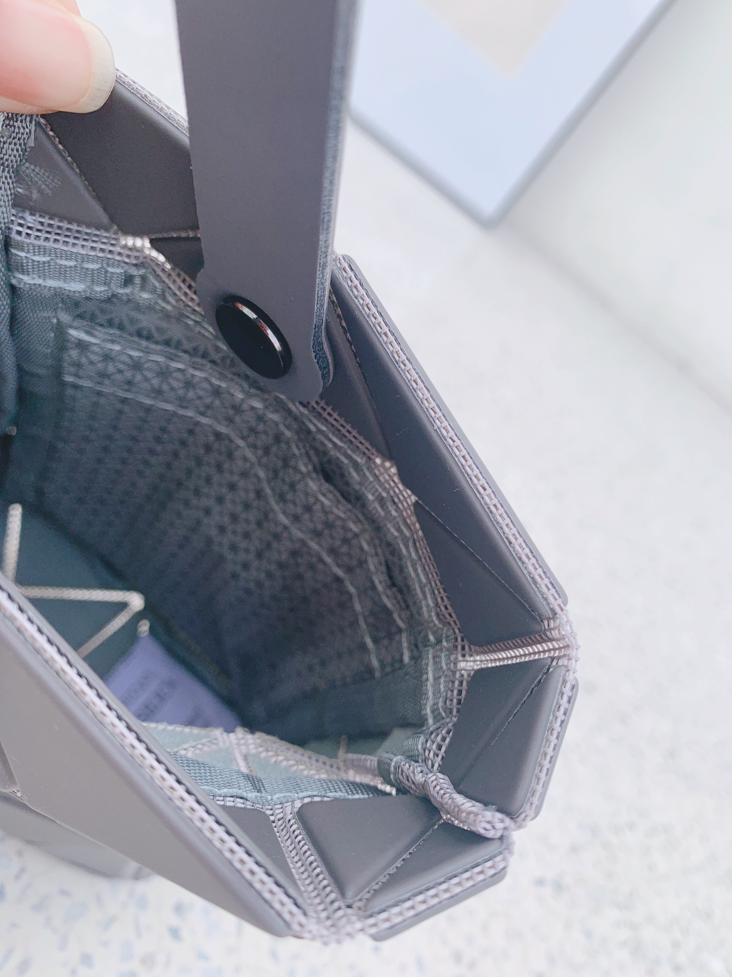 三宅一生Issey Miyake手机包AG607