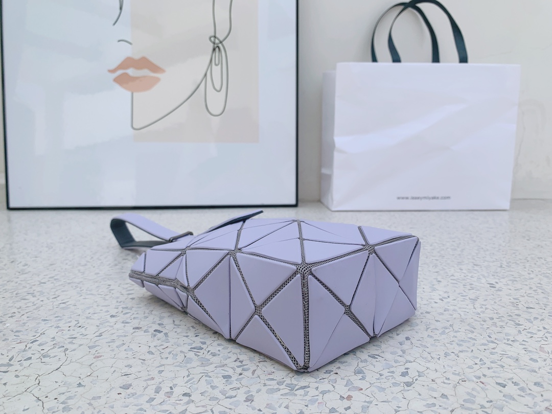 三宅一生Issey Miyake手机包AG607