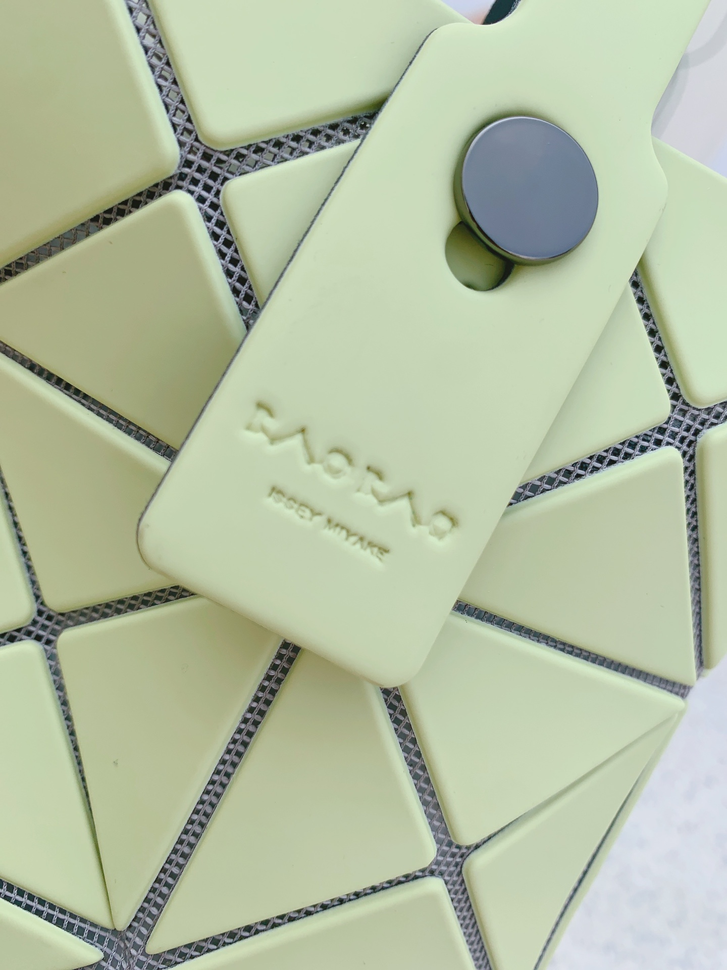 三宅一生Issey Miyake手机包AG607