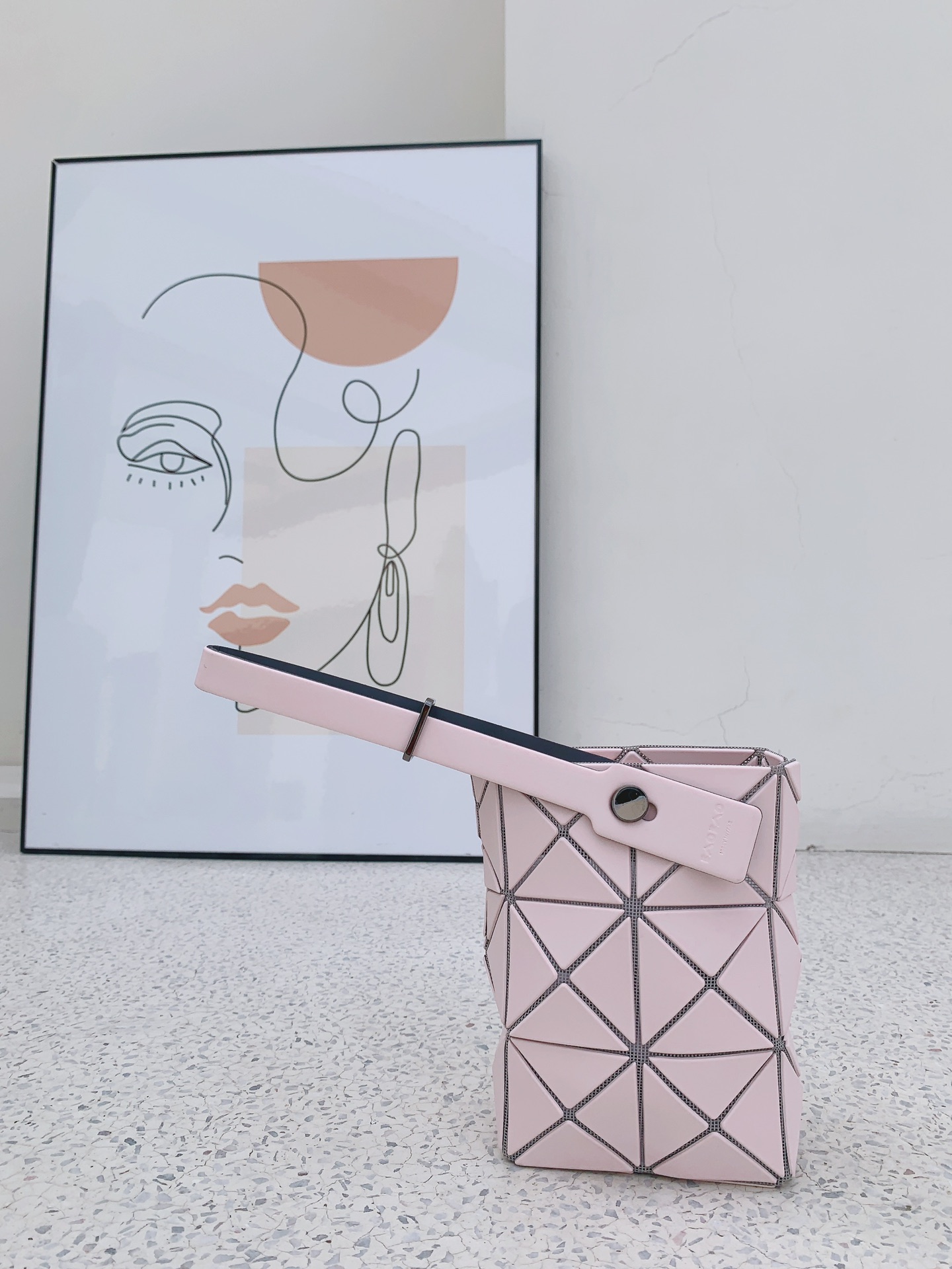 三宅一生Issey Miyake手机包AG607