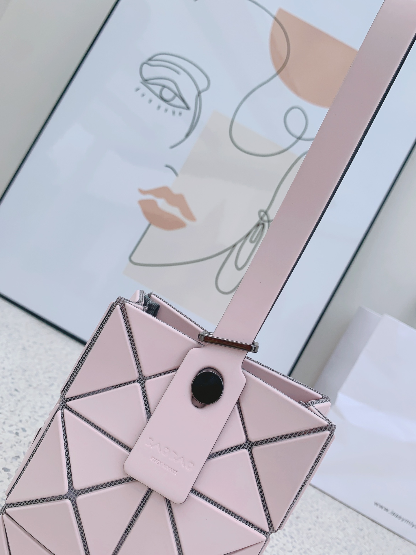 三宅一生Issey Miyake手机包AG607