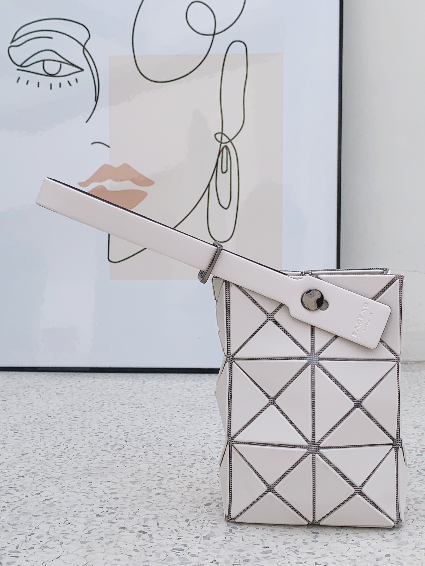 三宅一生Issey Miyake手机包AG607