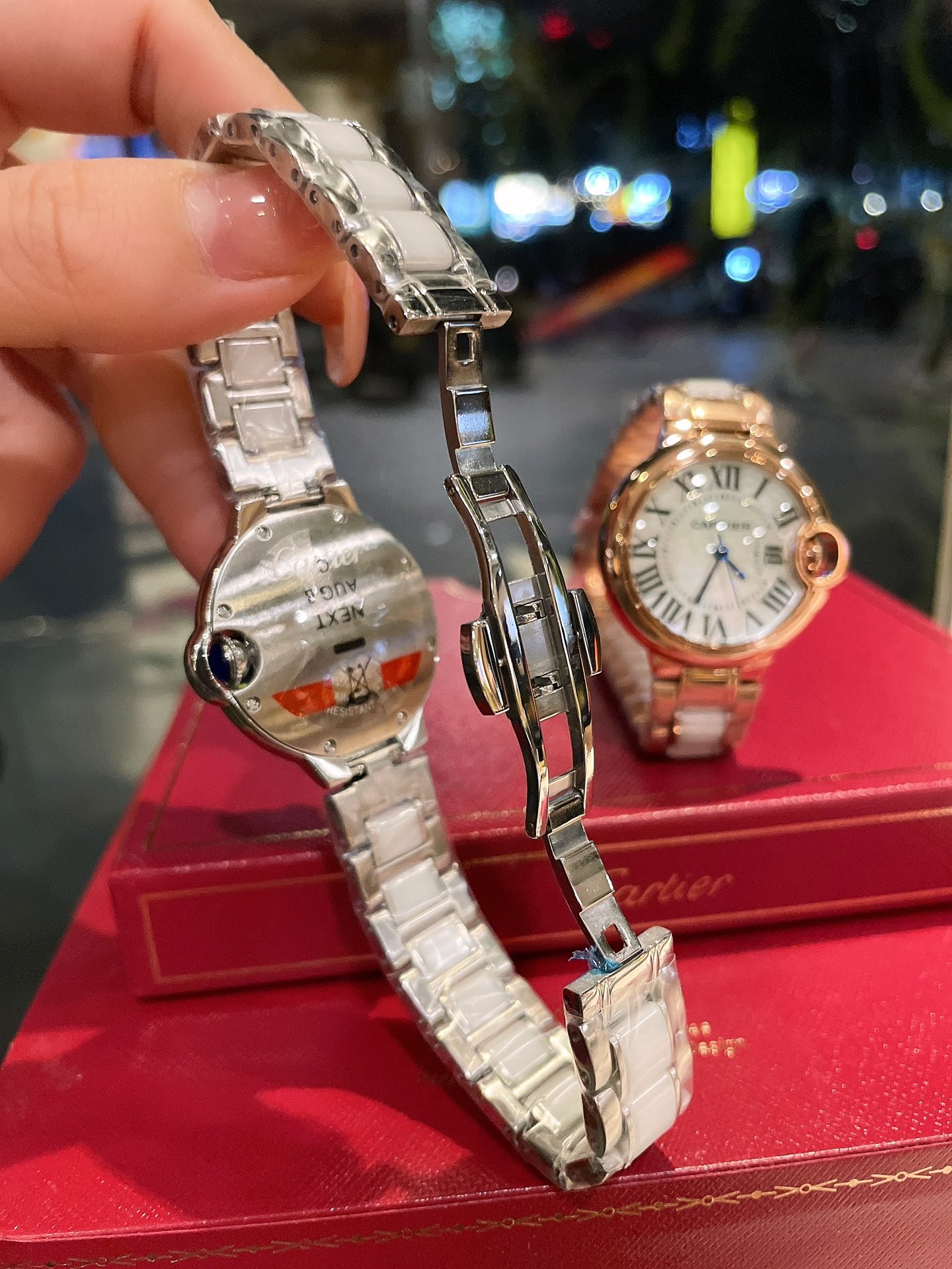 Cartier 卡地亚蓝气球 33mm石英腕表 传统三针设计 星空运转 时间流淌 特殊工艺镶钻