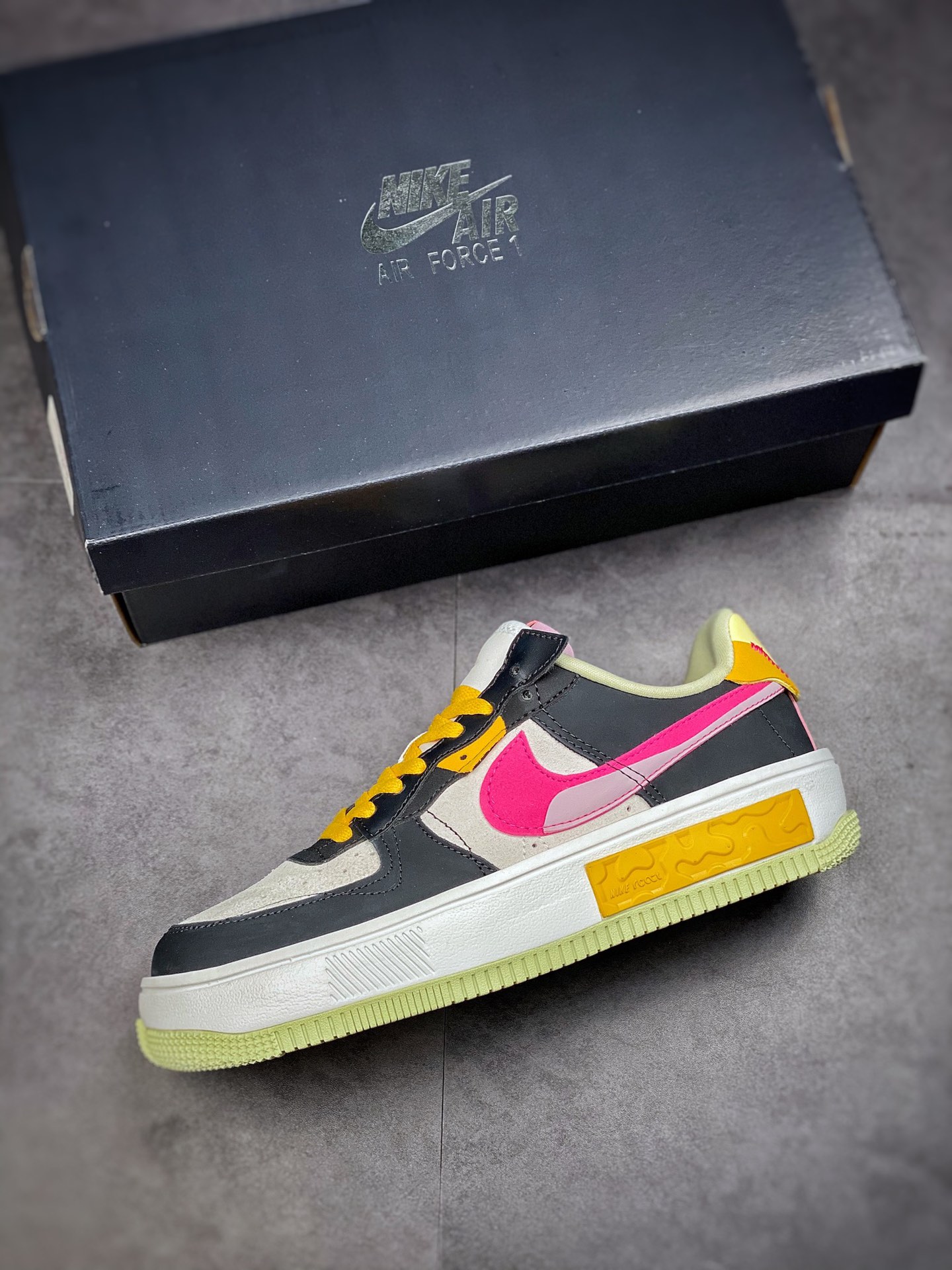 220 Nike Air Force 1 Fontanka “黑白粉” 空军丰塔卡系列 DR7880-001