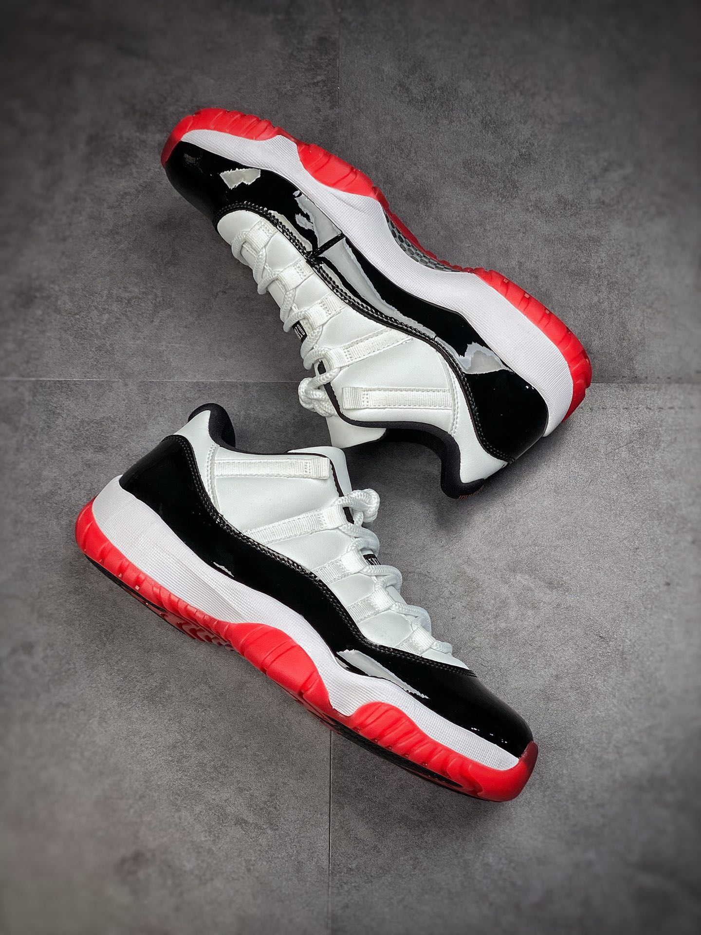 330 #完美打造 Air Jordan AJ11 Low 黑红康扣 AV2187-160