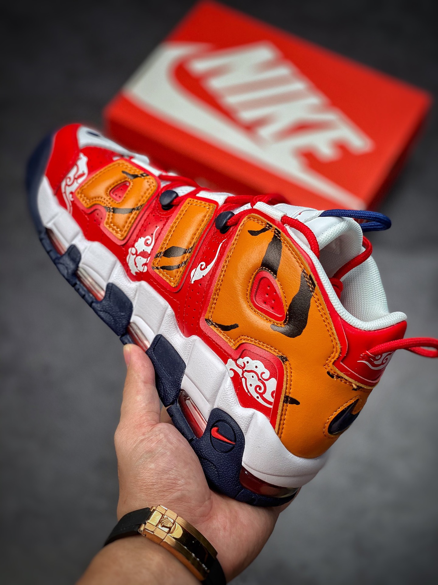 260 【定制球鞋】Nike Air More Uptempo(GS)大Air 虎年新年定制虎纹祥云高帮复古篮球鞋 CZ7885-100