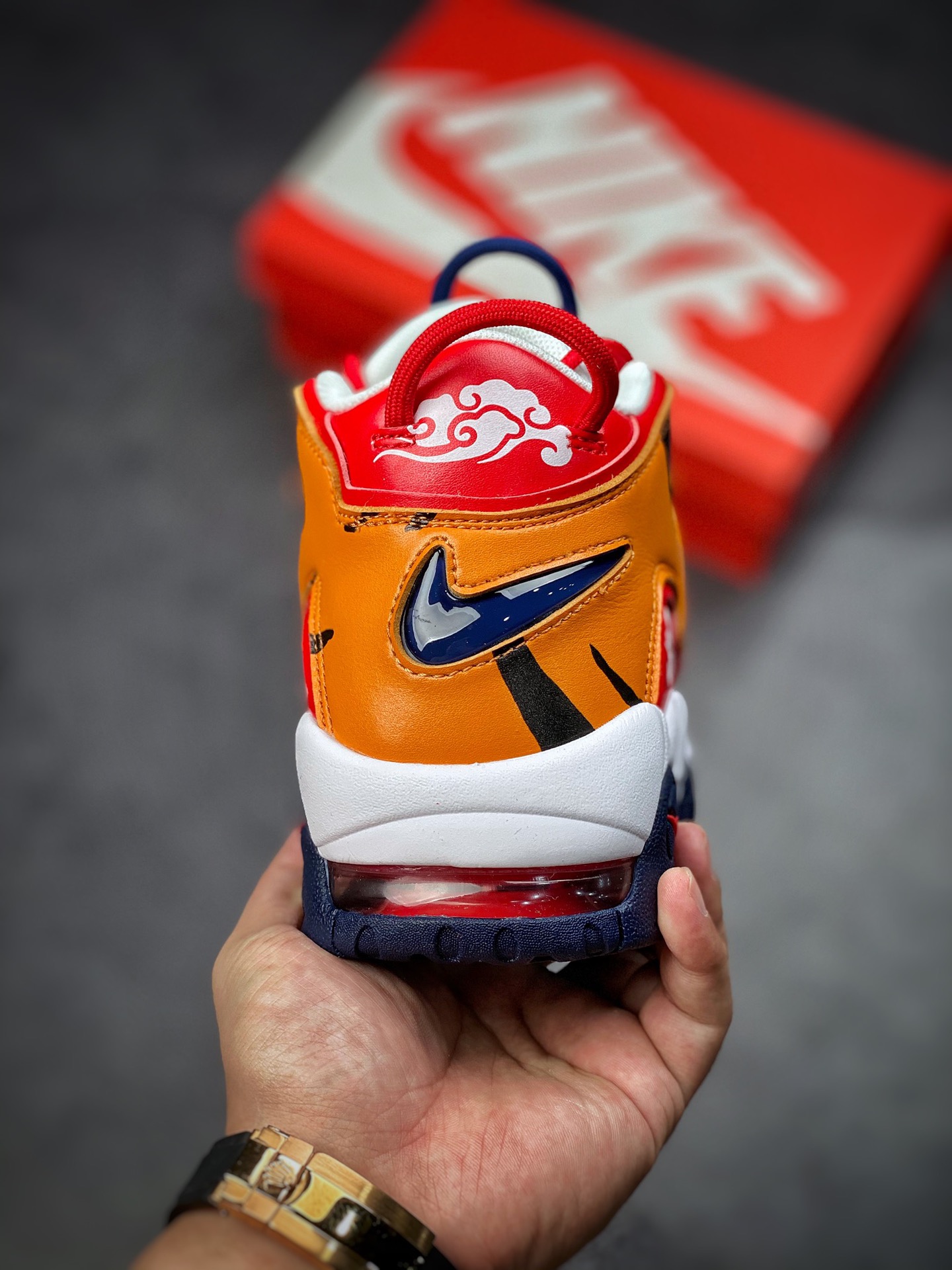 260 【定制球鞋】Nike Air More Uptempo(GS)大Air 虎年新年定制虎纹祥云高帮复古篮球鞋 CZ7885-100
