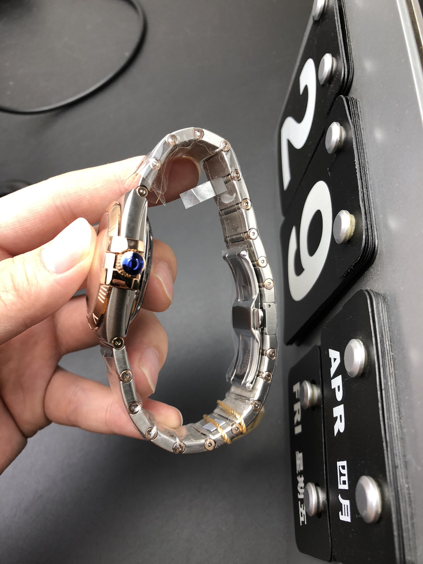 Omega 3S 玫瑰金星座