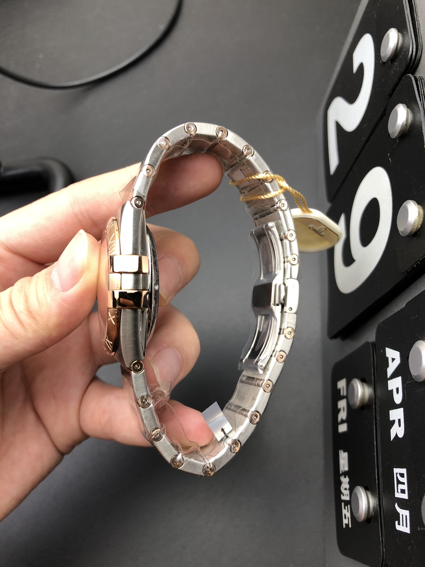 Omega 3S 玫瑰金星座