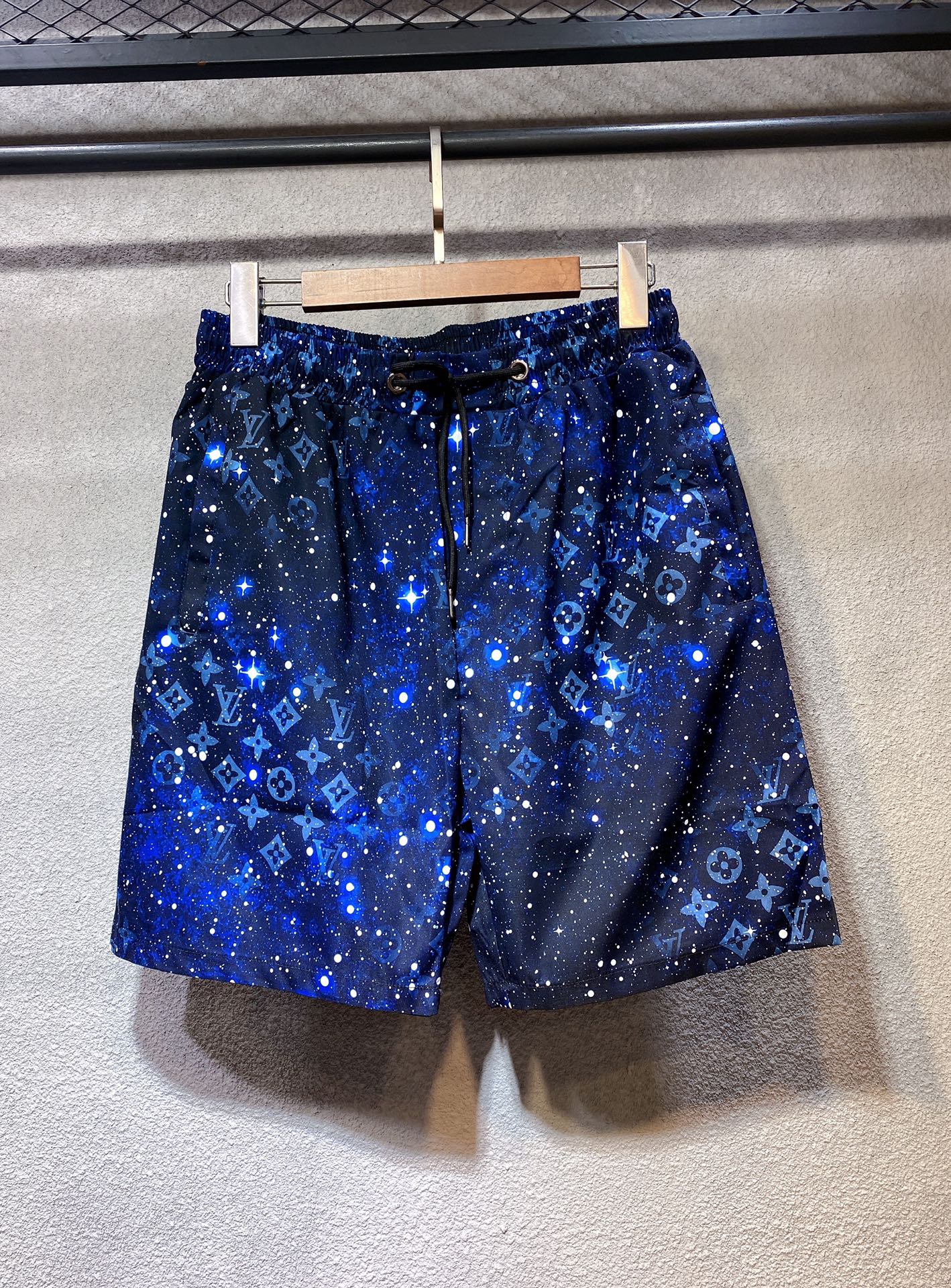 7 Star
 Louis Vuitton Clothing Shorts Printing Men Summer Collection Beach