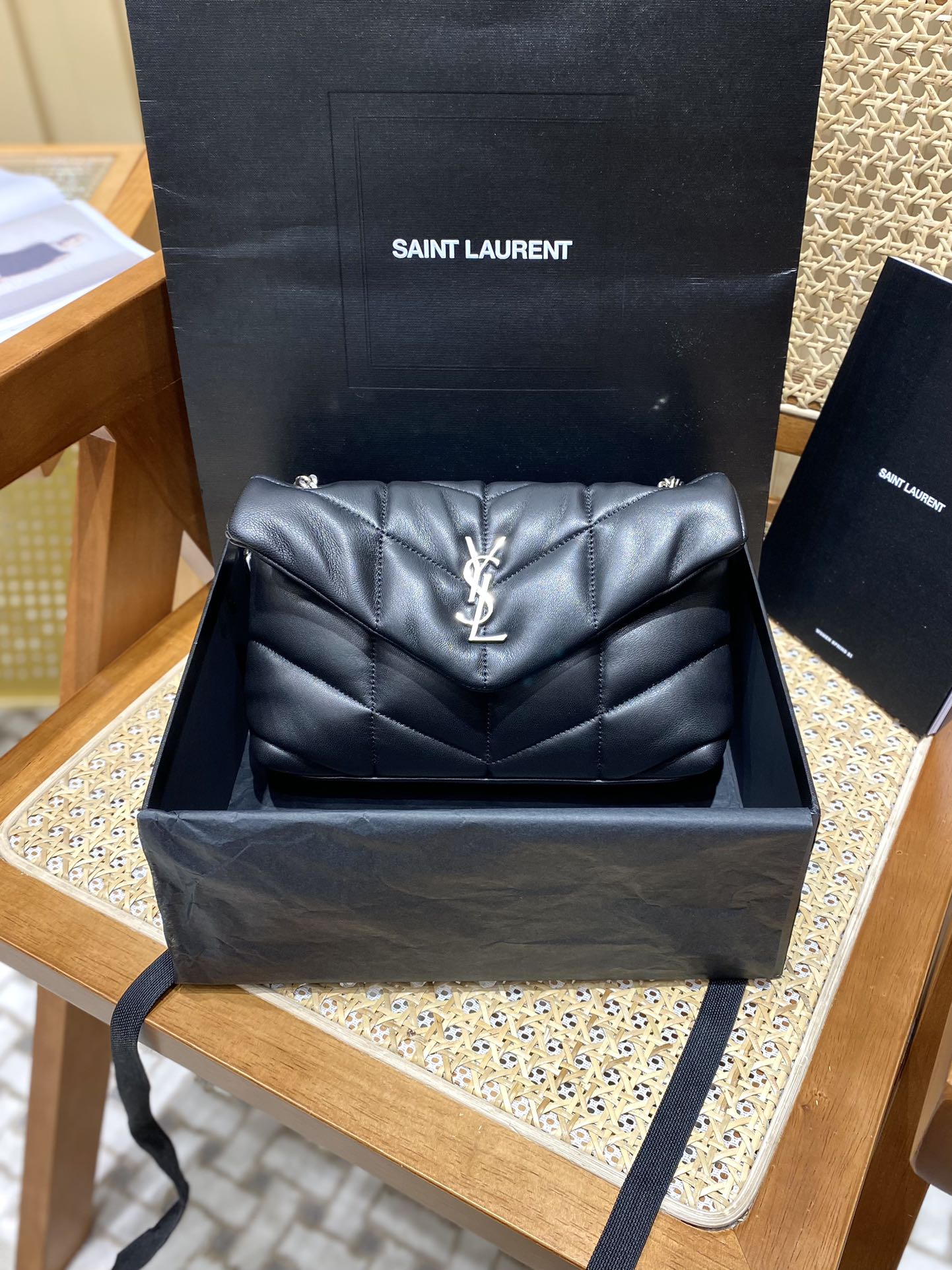 Ysl LOULOU PUFFER 23CM 迷你绗缝小羊皮包 620333黑色银扣