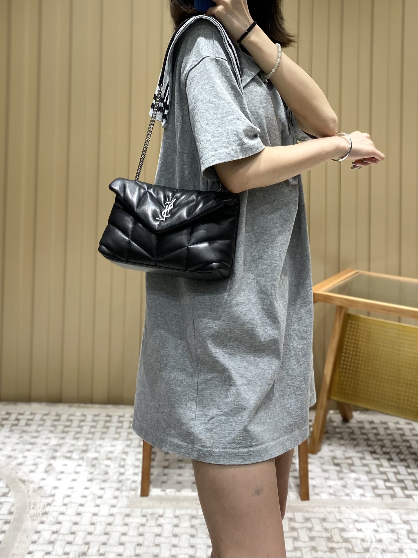 Ysl LOULOU PUFFER 23CM 迷你绗缝小羊皮包 620333黑色银扣