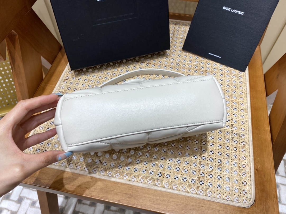 Ysl LOULOU PUFFER 23CM 迷你绗缝小羊皮包 620333白色银扣