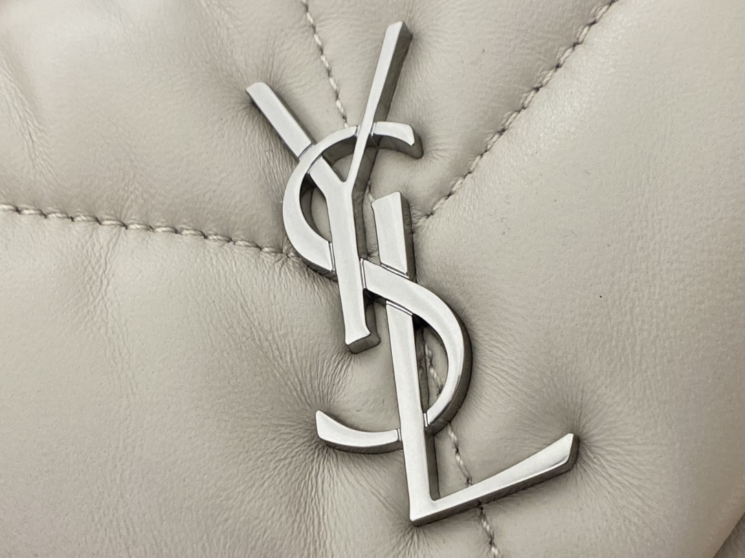 Ysl LOULOU PUFFER 23CM 迷你绗缝小羊皮包 620333白色银扣