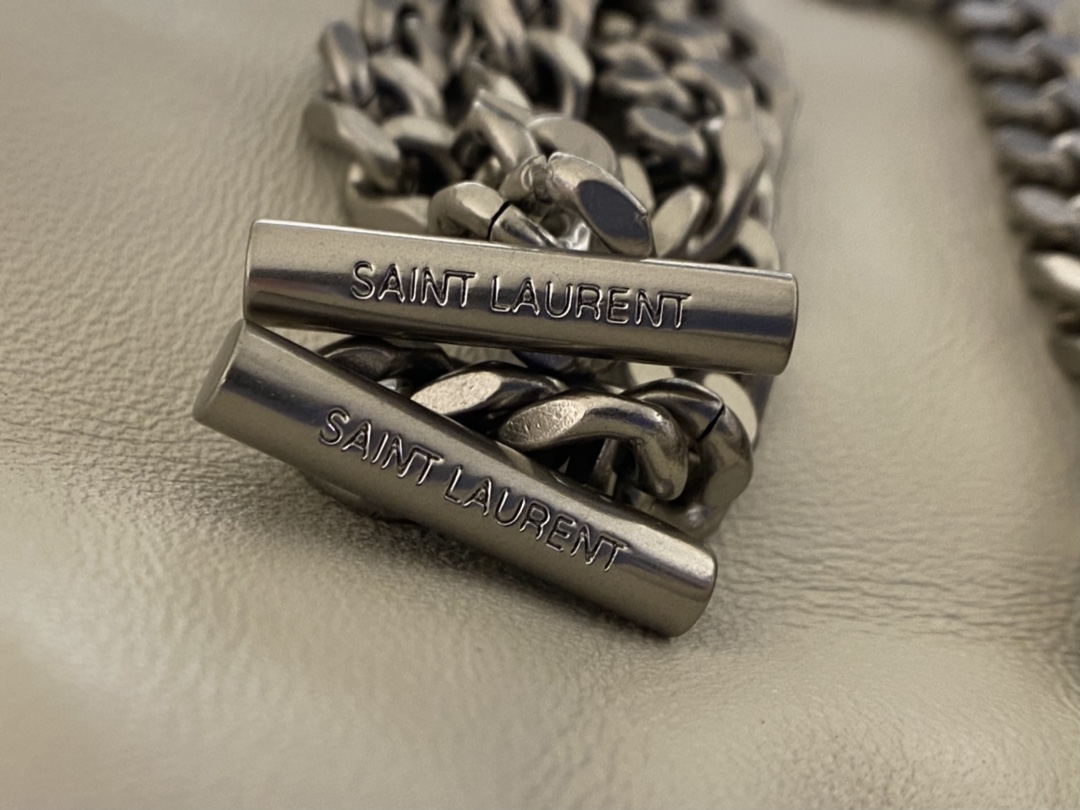 Ysl LOULOU PUFFER 23CM 迷你绗缝小羊皮包 620333白色银扣