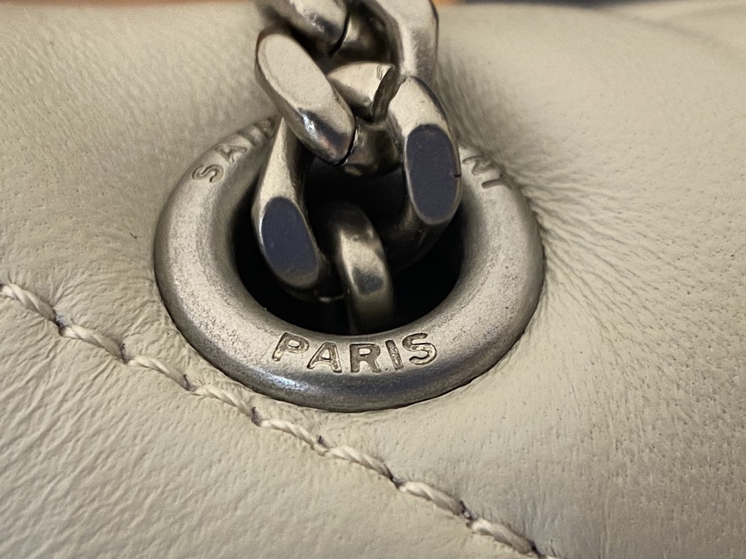 Ysl LOULOU PUFFER 23CM 迷你绗缝小羊皮包 620333白色银扣