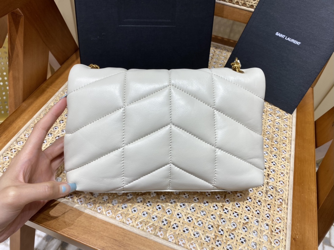 Ysl LOULOU PUFFER 23CM 迷你绗缝小羊皮包 620333白色/金扣