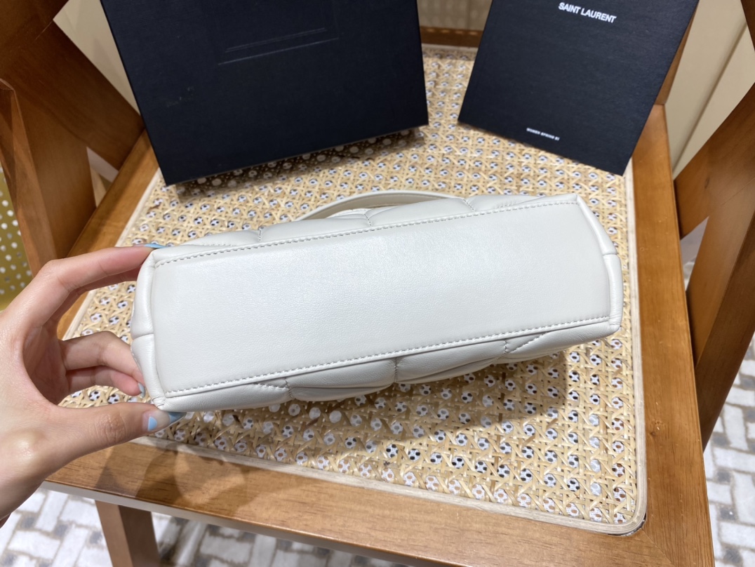 Ysl LOULOU PUFFER 23CM 迷你绗缝小羊皮包 620333白色/金扣