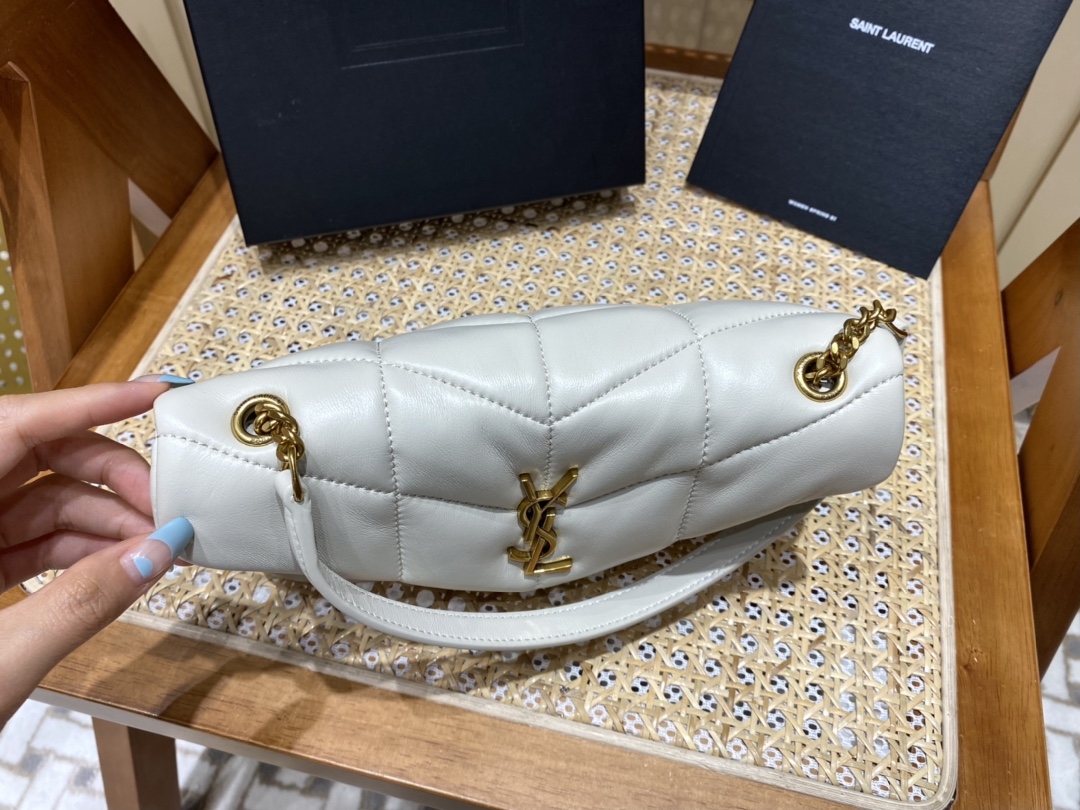 Ysl LOULOU PUFFER 23CM 迷你绗缝小羊皮包 620333白色/金扣