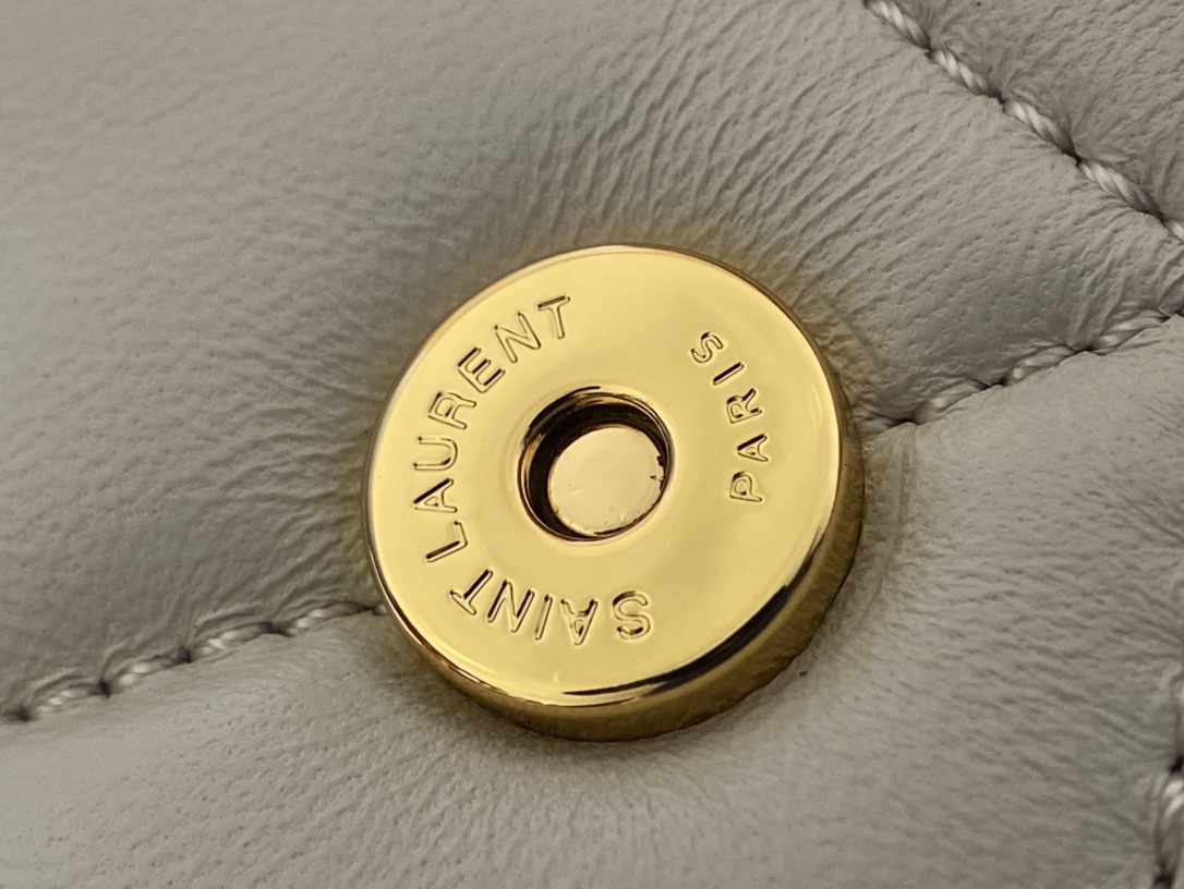 Ysl LOULOU PUFFER 23CM 迷你绗缝小羊皮包 620333白色/金扣