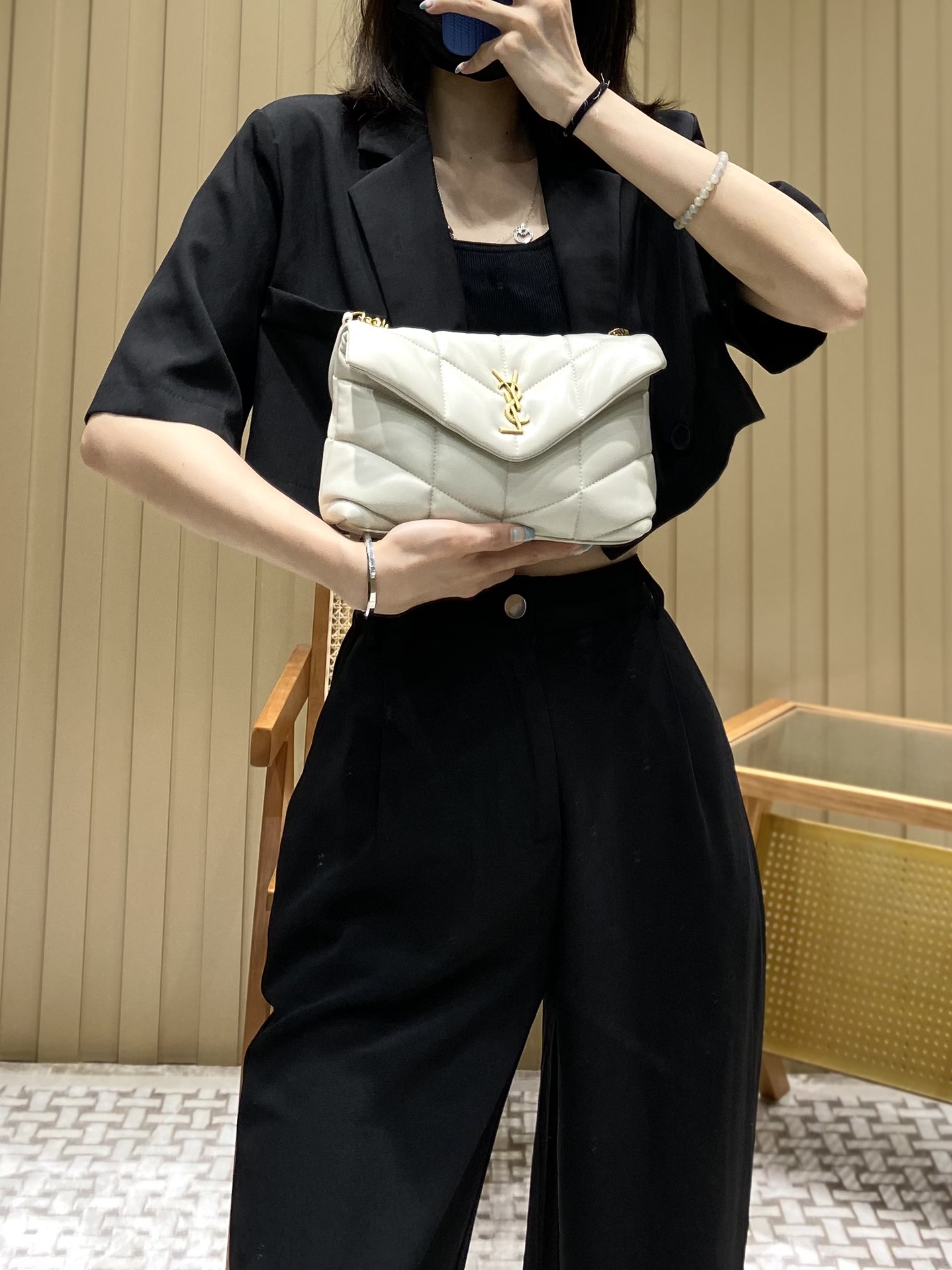 Ysl LOULOU PUFFER 23CM 迷你绗缝小羊皮包 620333白色/金扣