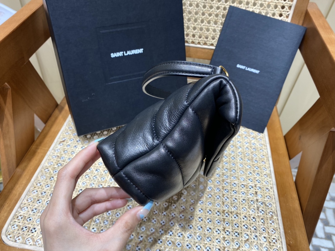Ysl LOULOU PUFFER 23CM 迷你绗缝小羊皮包 620333黑色/金扣