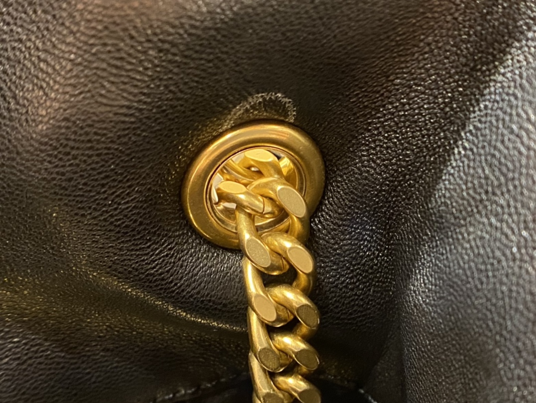 Ysl LOULOU PUFFER 23CM 迷你绗缝小羊皮包 620333黑色/金扣