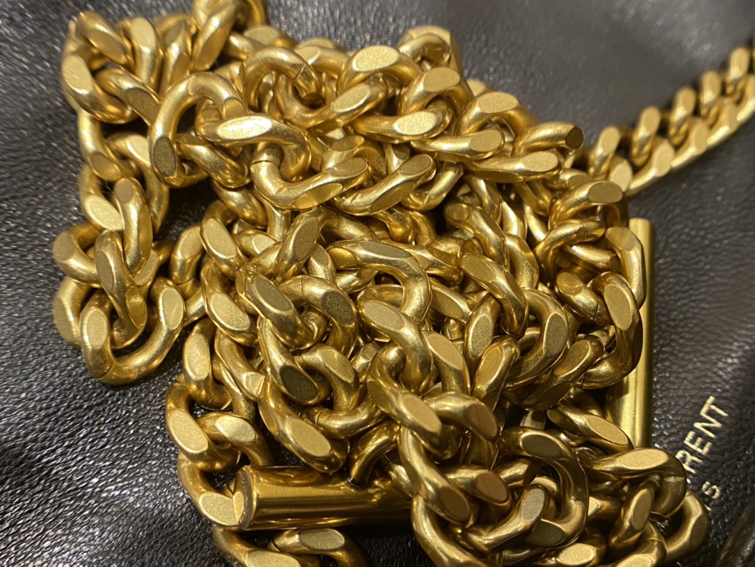 Ysl LOULOU PUFFER 23CM 迷你绗缝小羊皮包 620333黑色/金扣