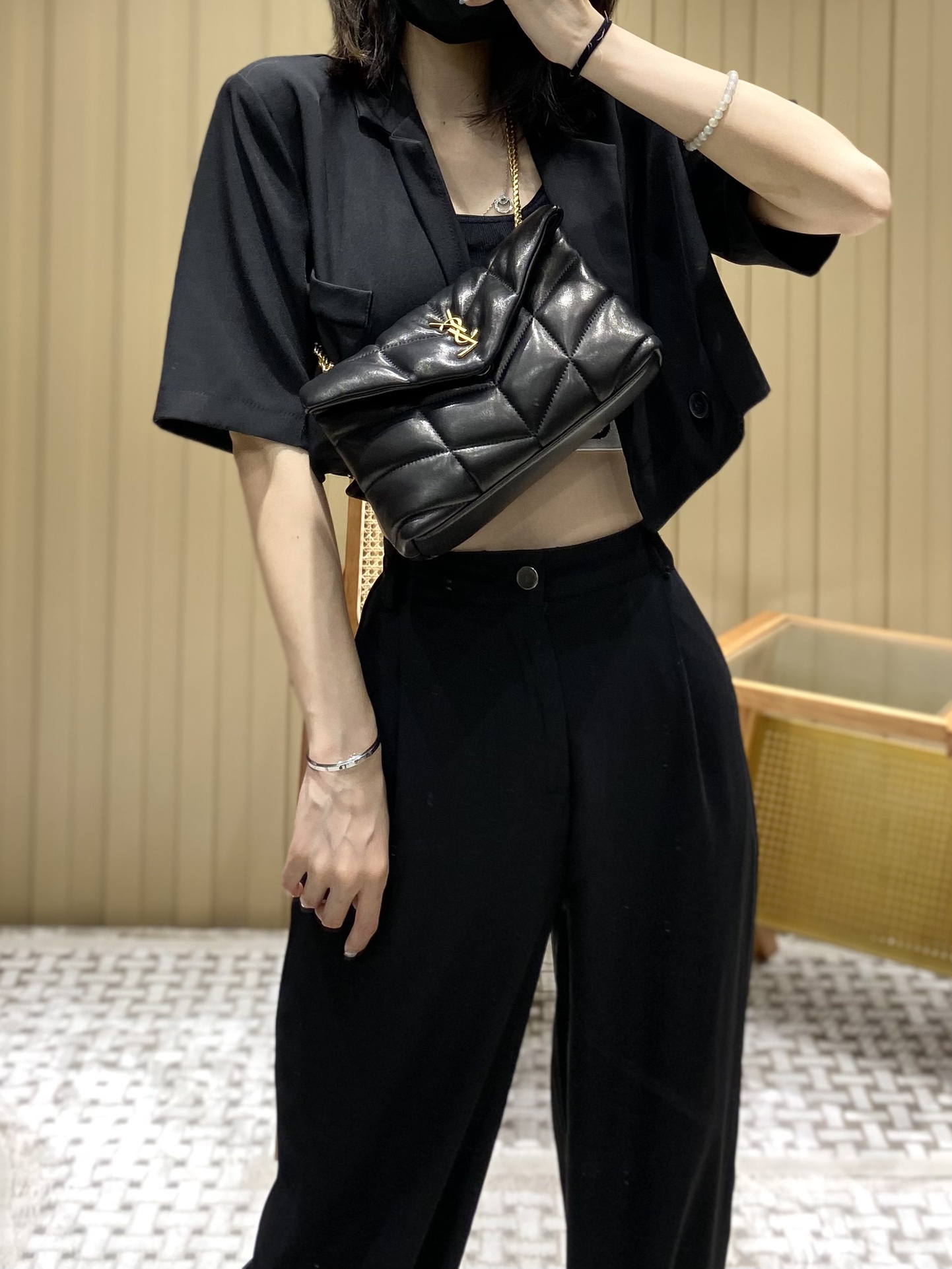 Ysl LOULOU PUFFER 23CM 迷你绗缝小羊皮包 620333黑色/金扣