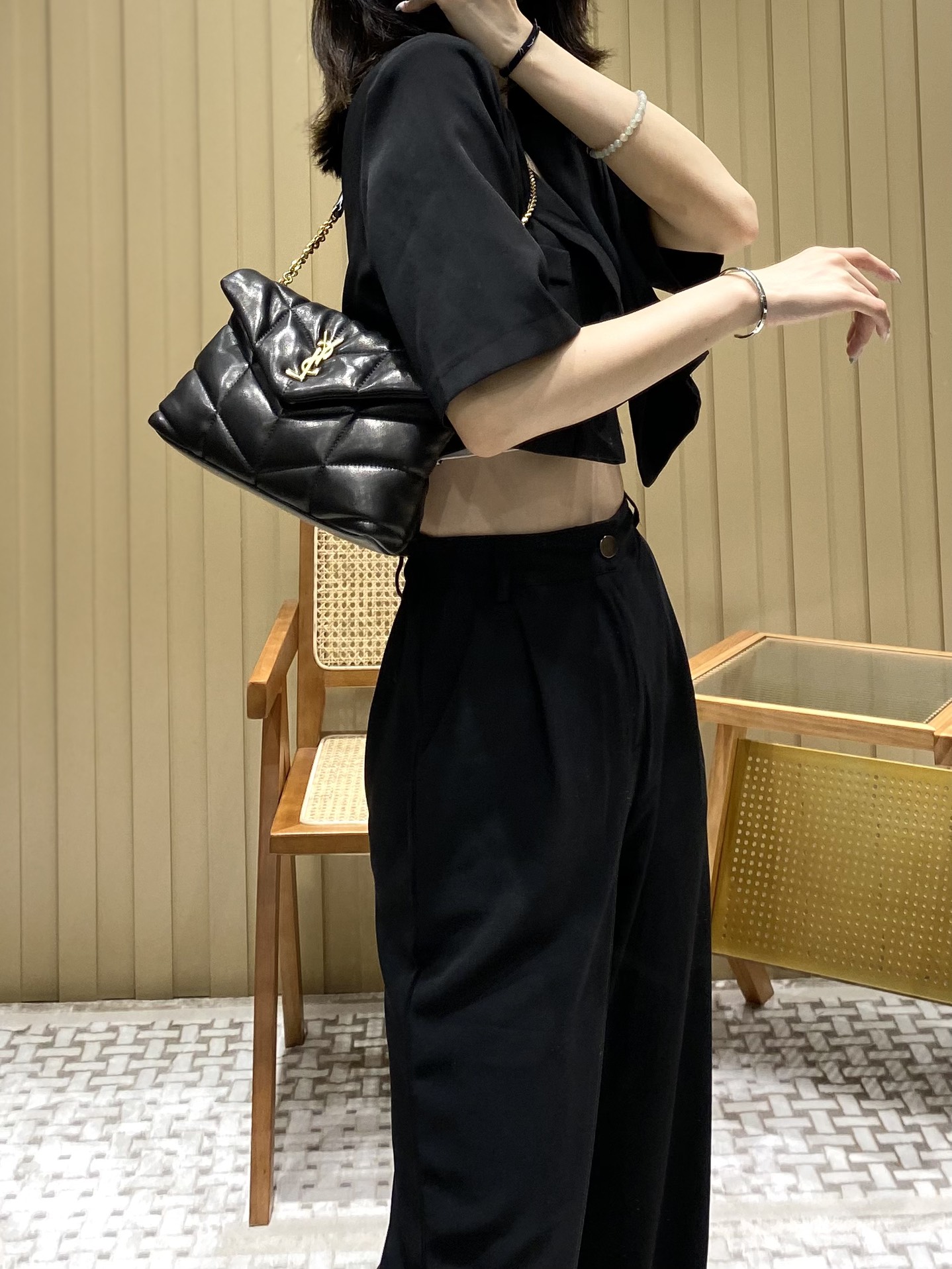 Ysl LOULOU PUFFER 23CM 迷你绗缝小羊皮包 620333黑色/金扣